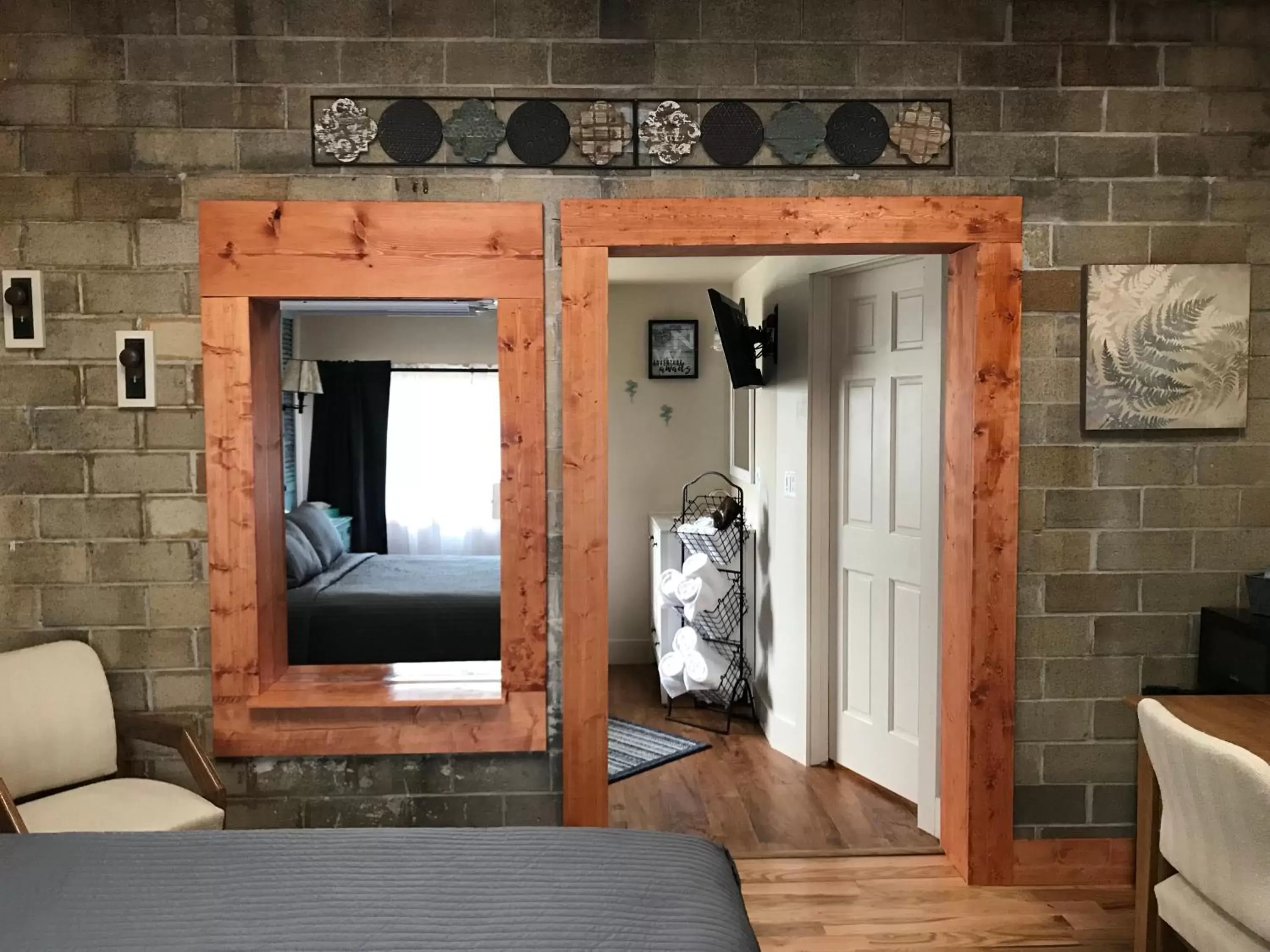 Deluxe King Studio in Hocking Hills Inn Deluxe King Studio in Hocking Hills Inn