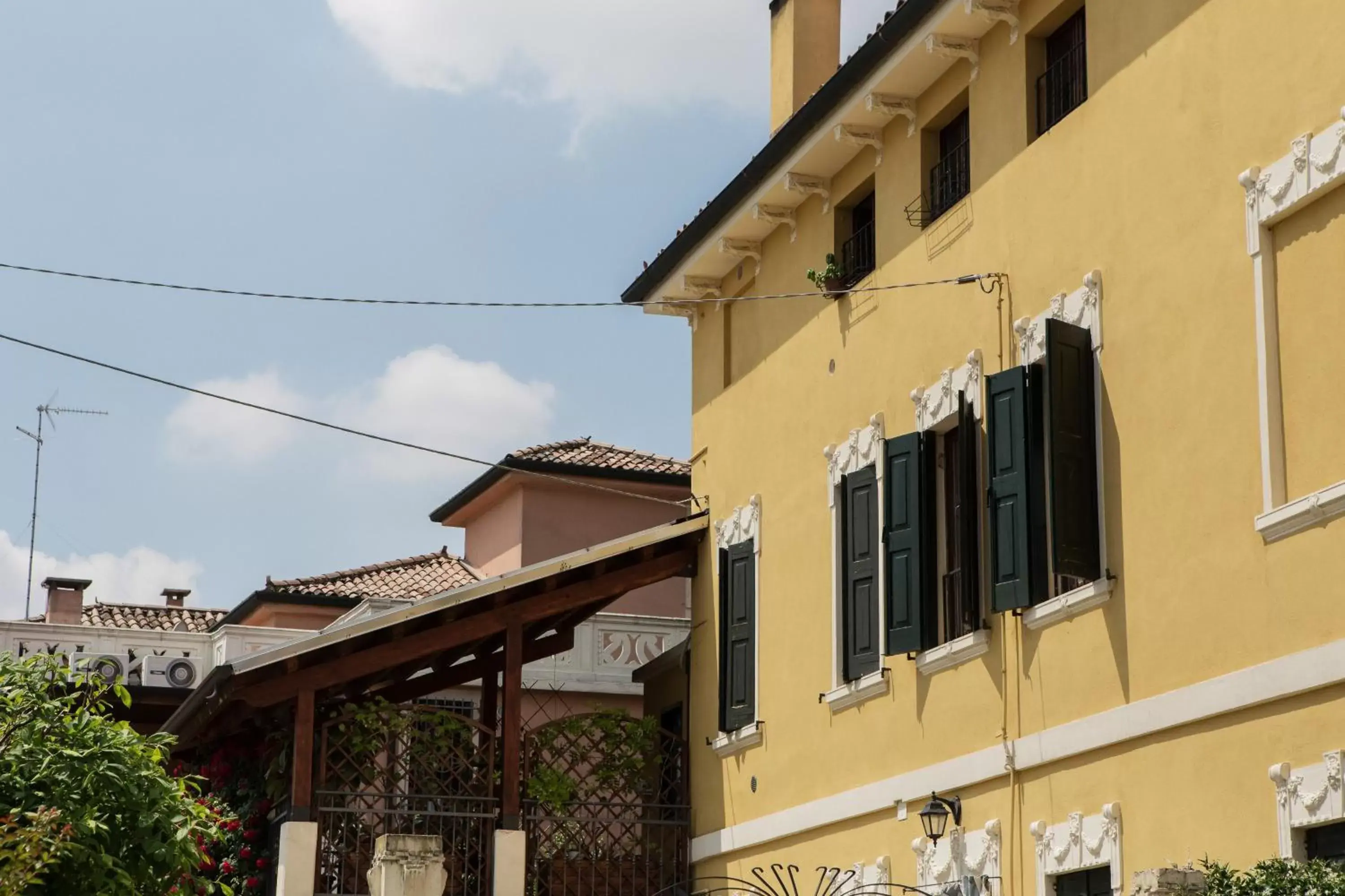 Facade/entrance, Property Building in La Casa delle Zie