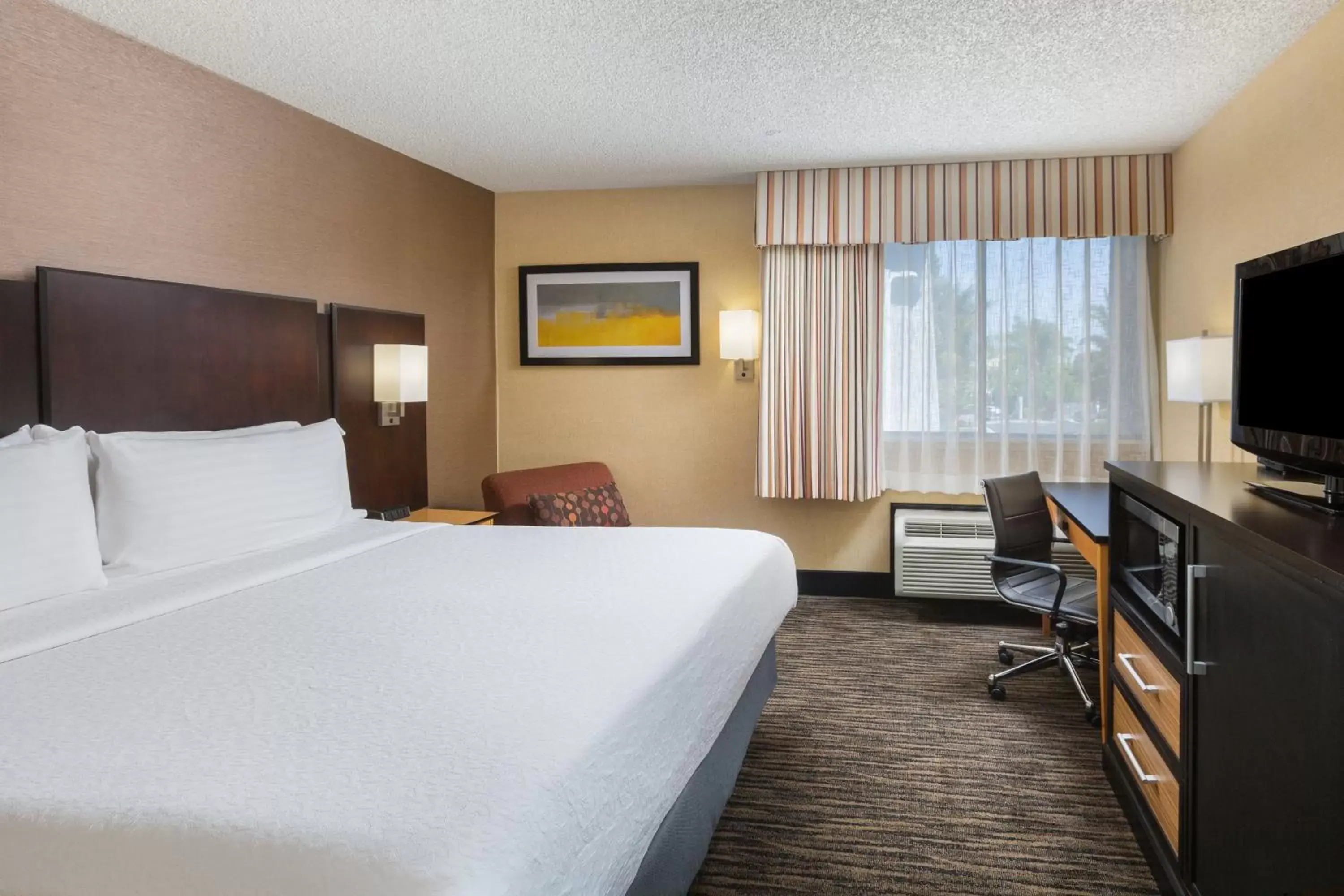 Photo of the whole room in Holiday Inn Dublin - Pleasanton, an IHG Hotel