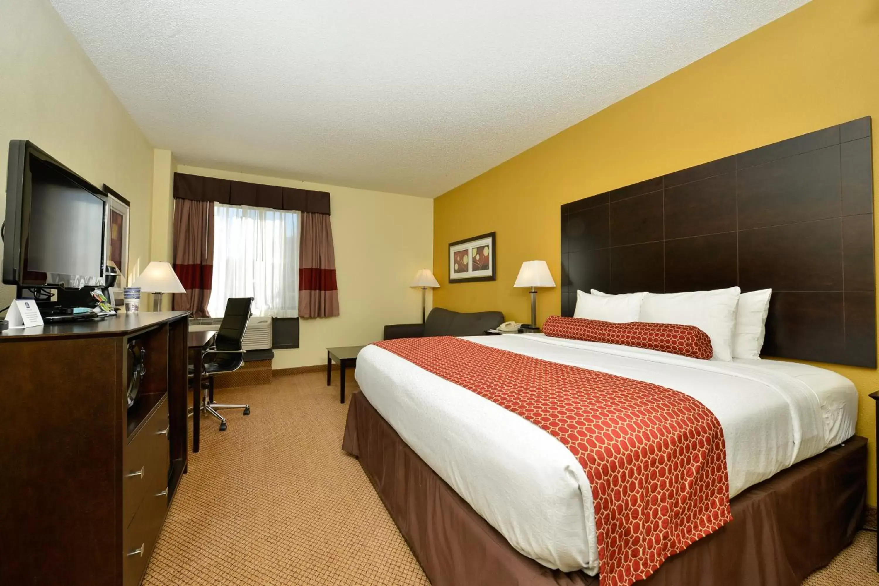 King Room with Sofa Bed - Non-Smoking in Greenwood Inn King Room with Sofa Bed - Non-Smoking in Greenwood Inn