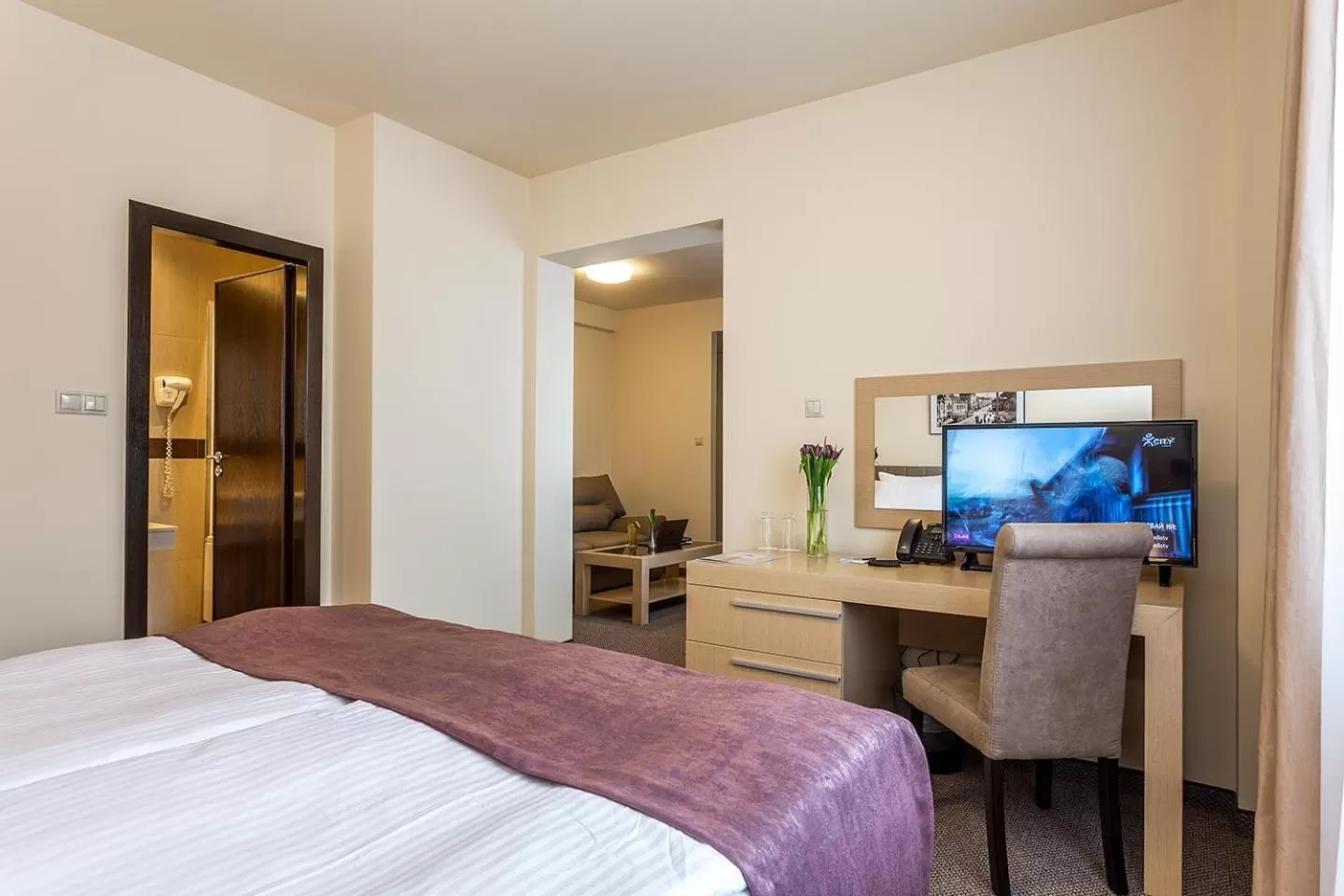 Shower, Bed in Sofia Palace Hotel by HMG