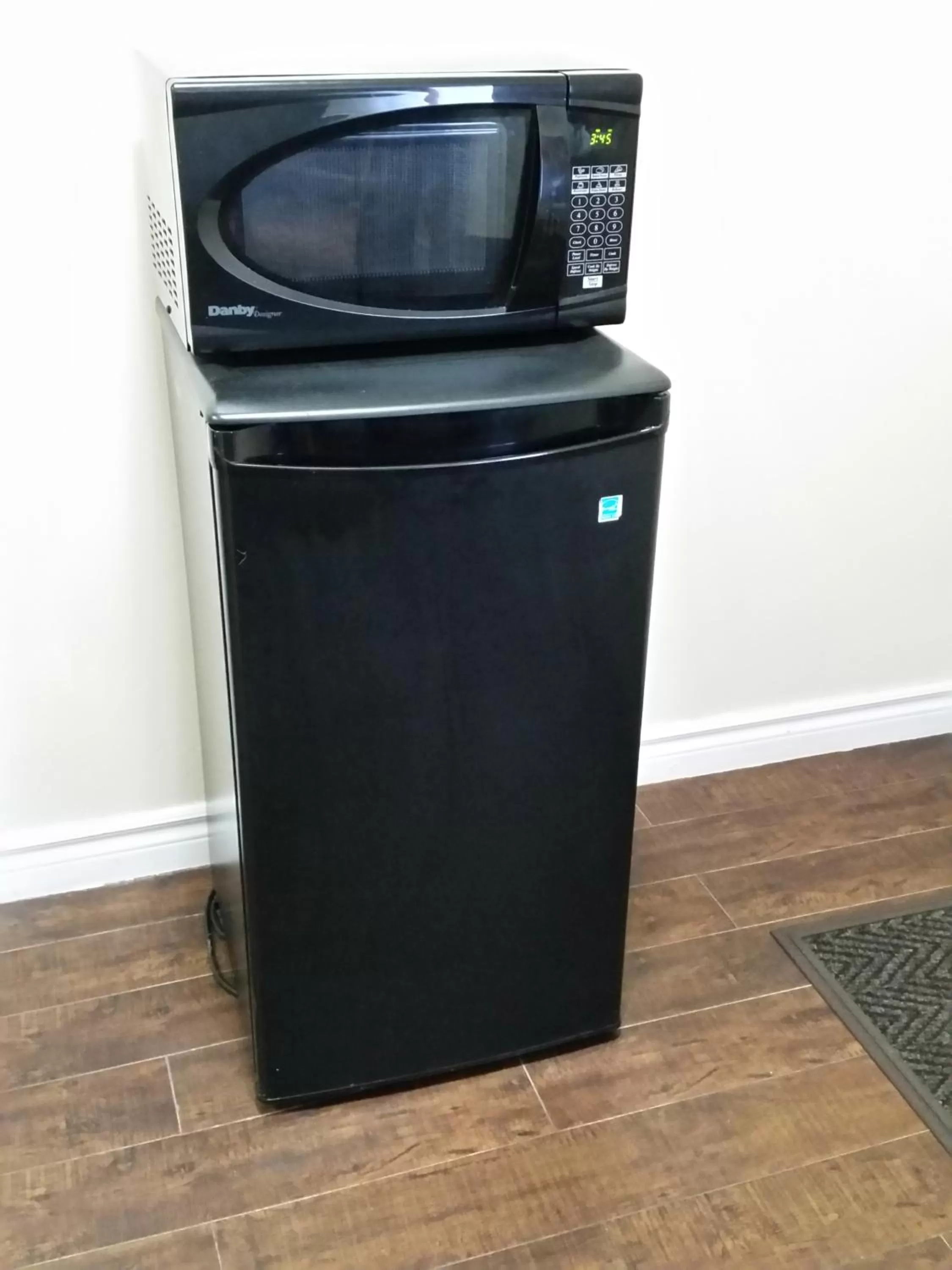 Dining area in Super 8 by Wyndham Brockville