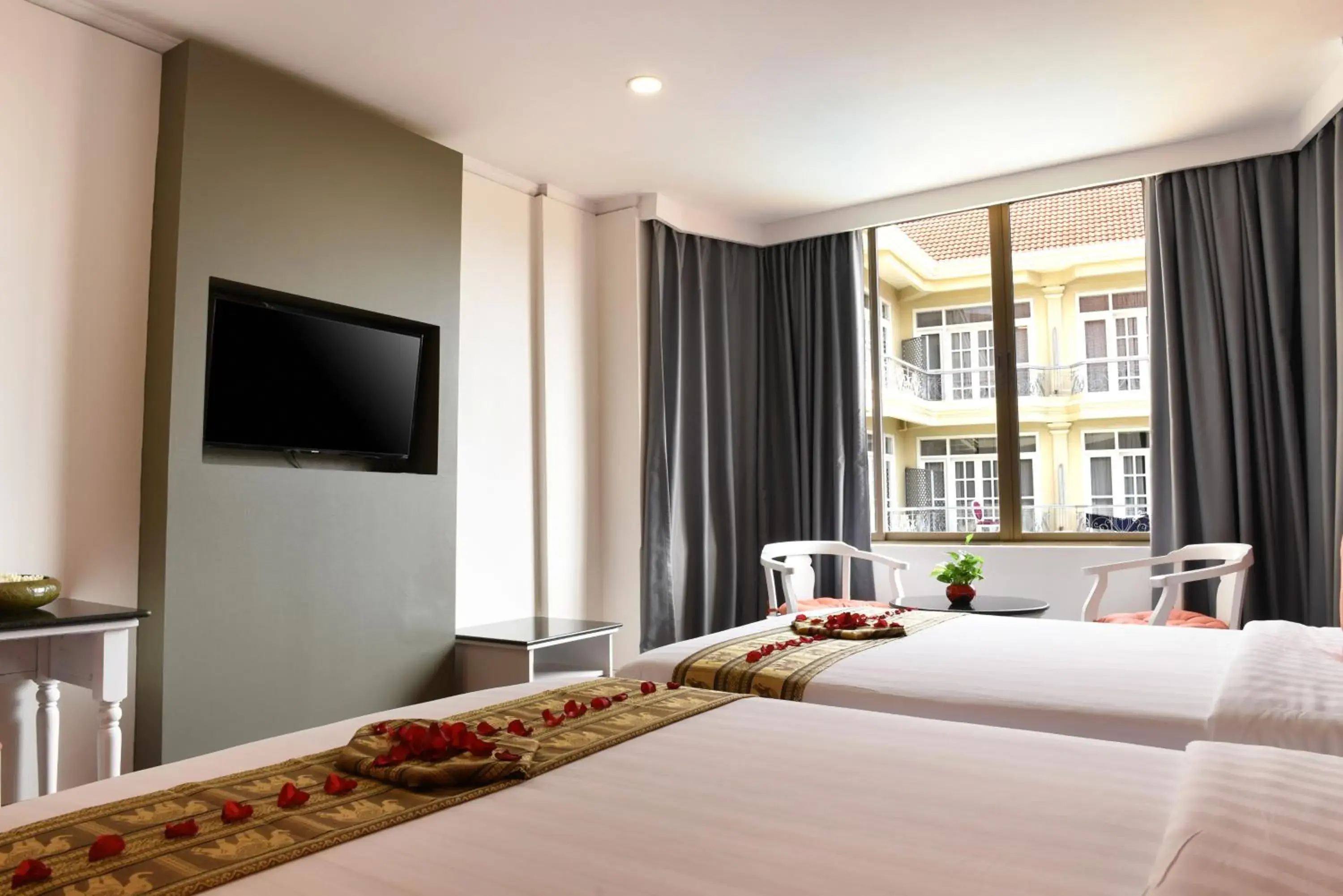 TV and multimedia, Bed in Memoire Siem Reap Hotel