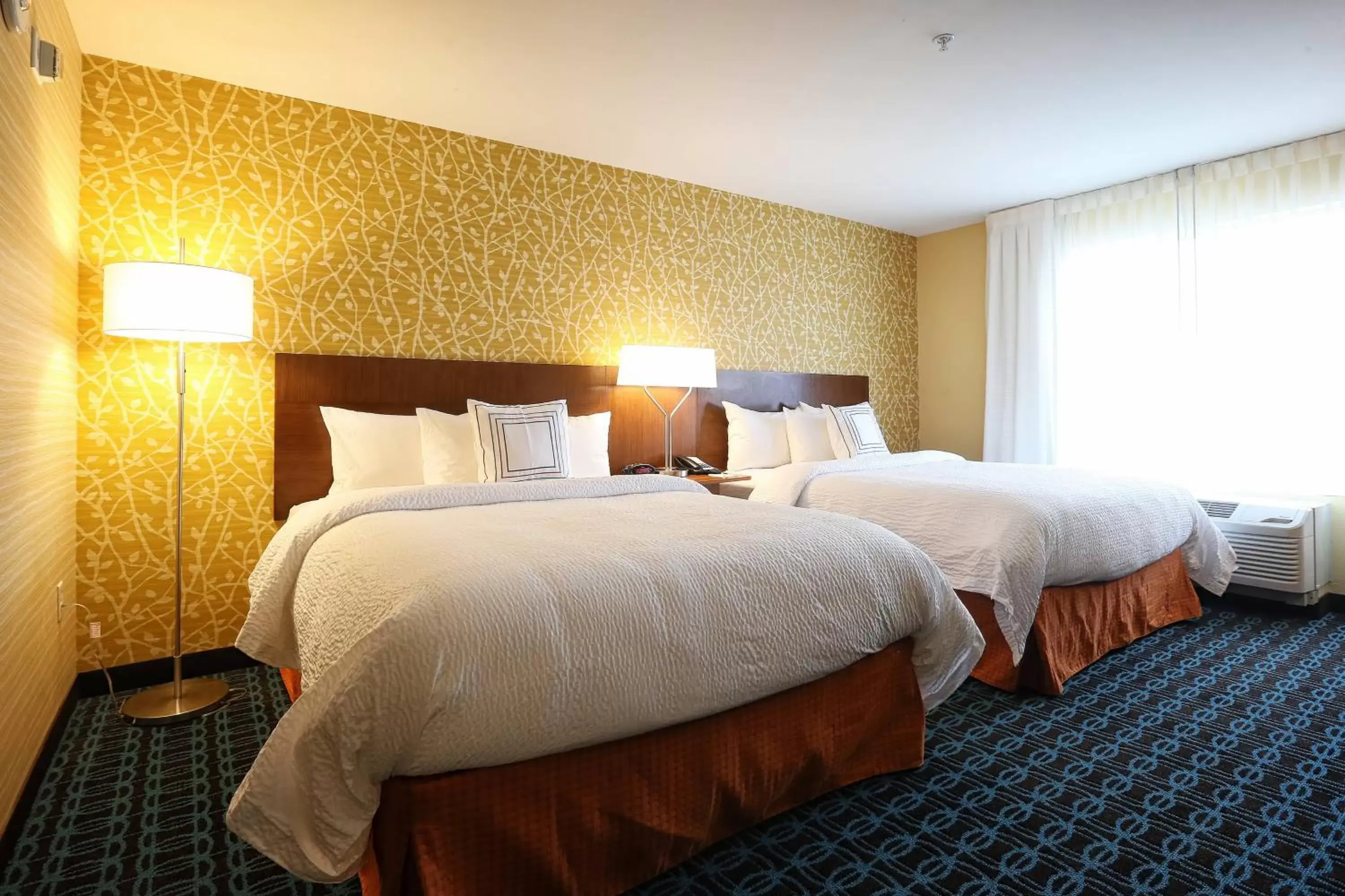 Photo of the whole room, Bed in Fairfield Inn & Suites by Marriott Madison Verona