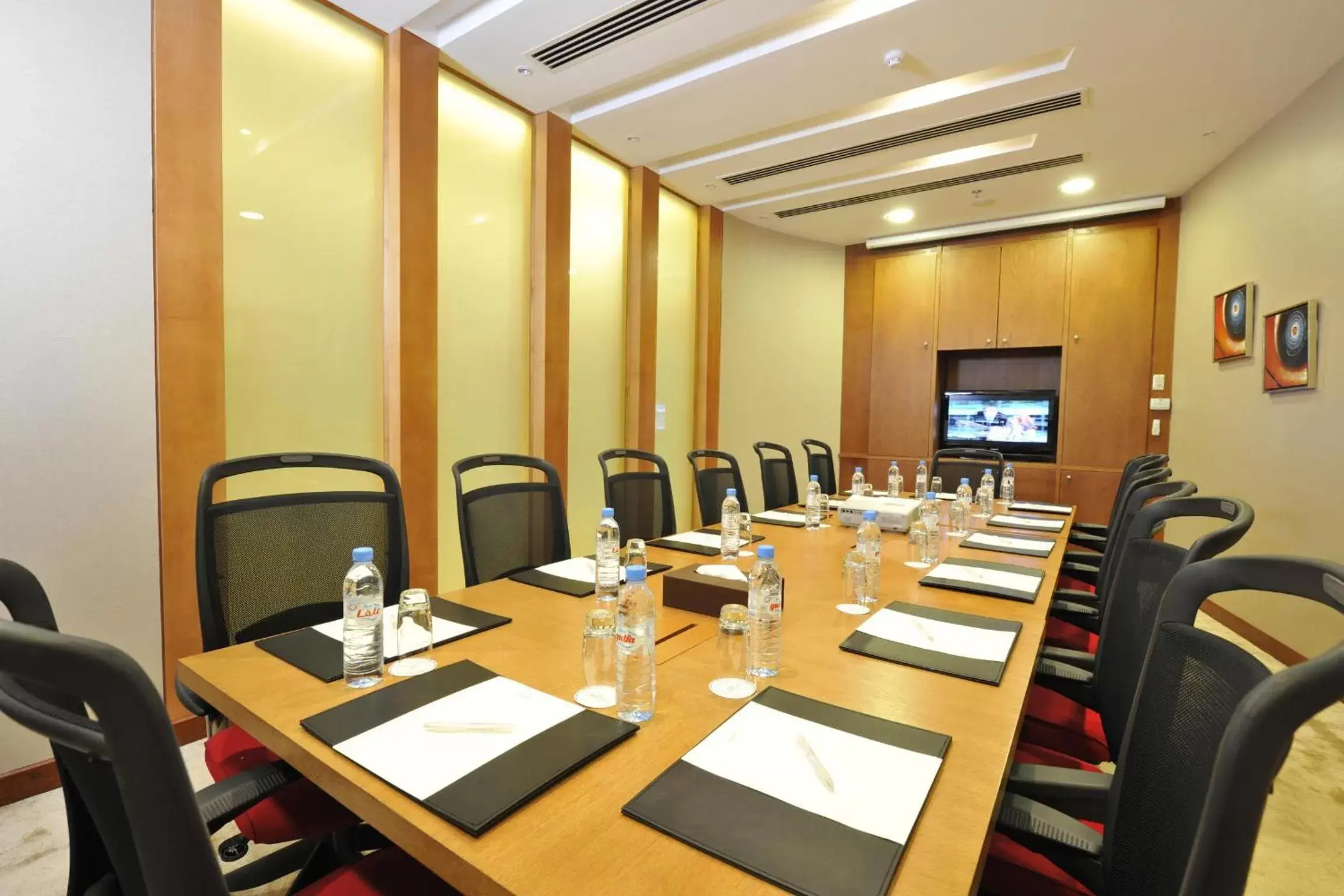 Business facilities in Fraser Suites Seef Bahrain