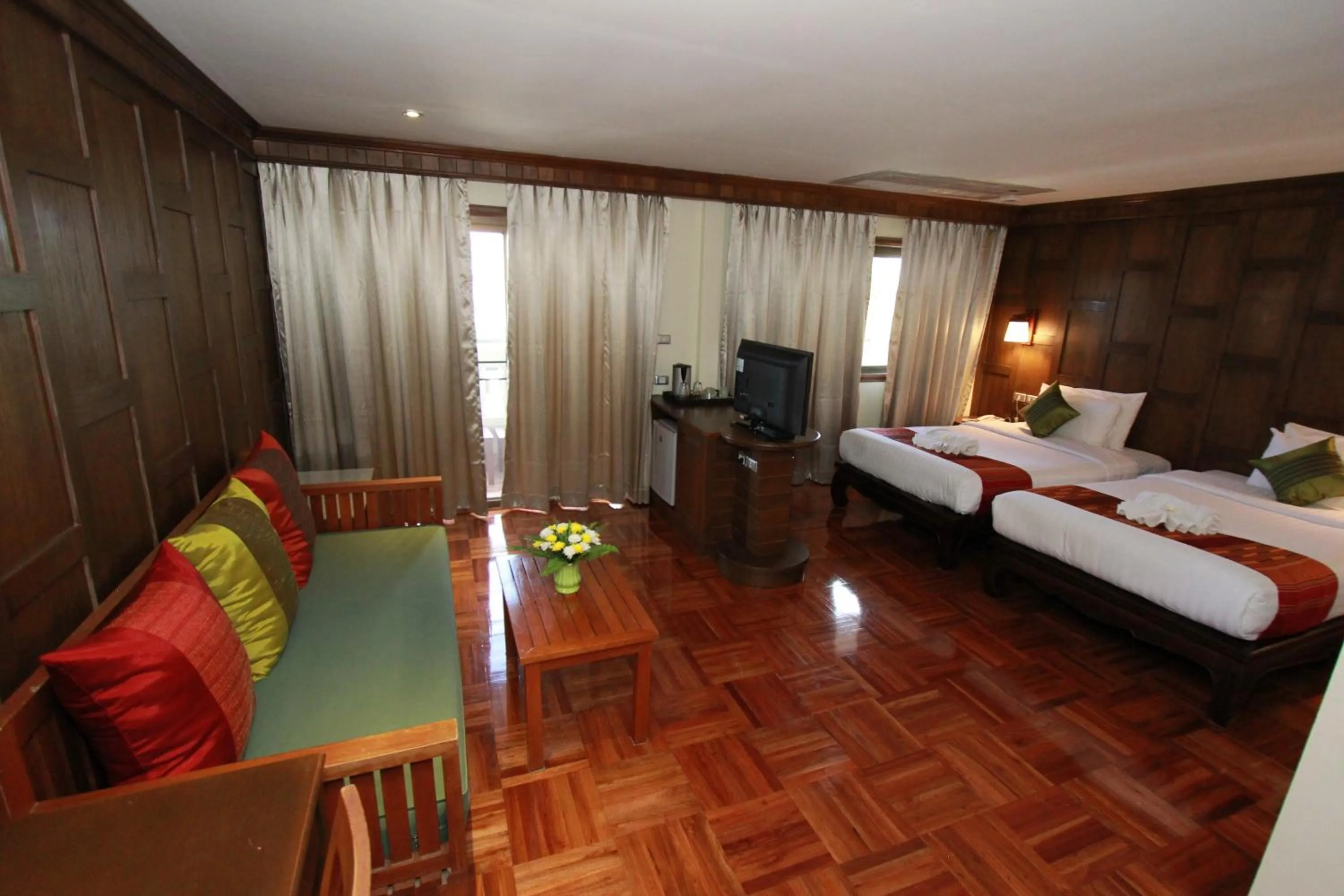 Bedroom, Bed in Hua Hin Golf Villa