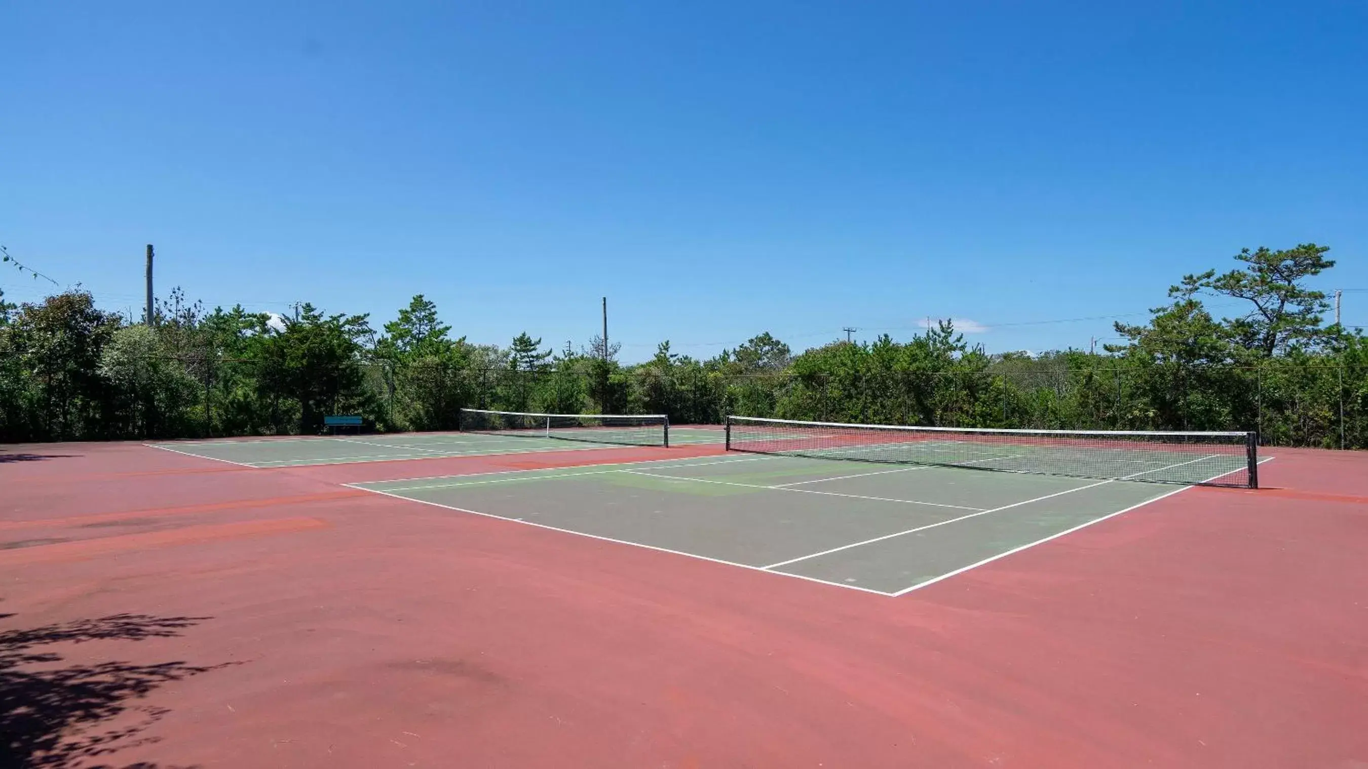 Tennis/Squash in Sea Crest