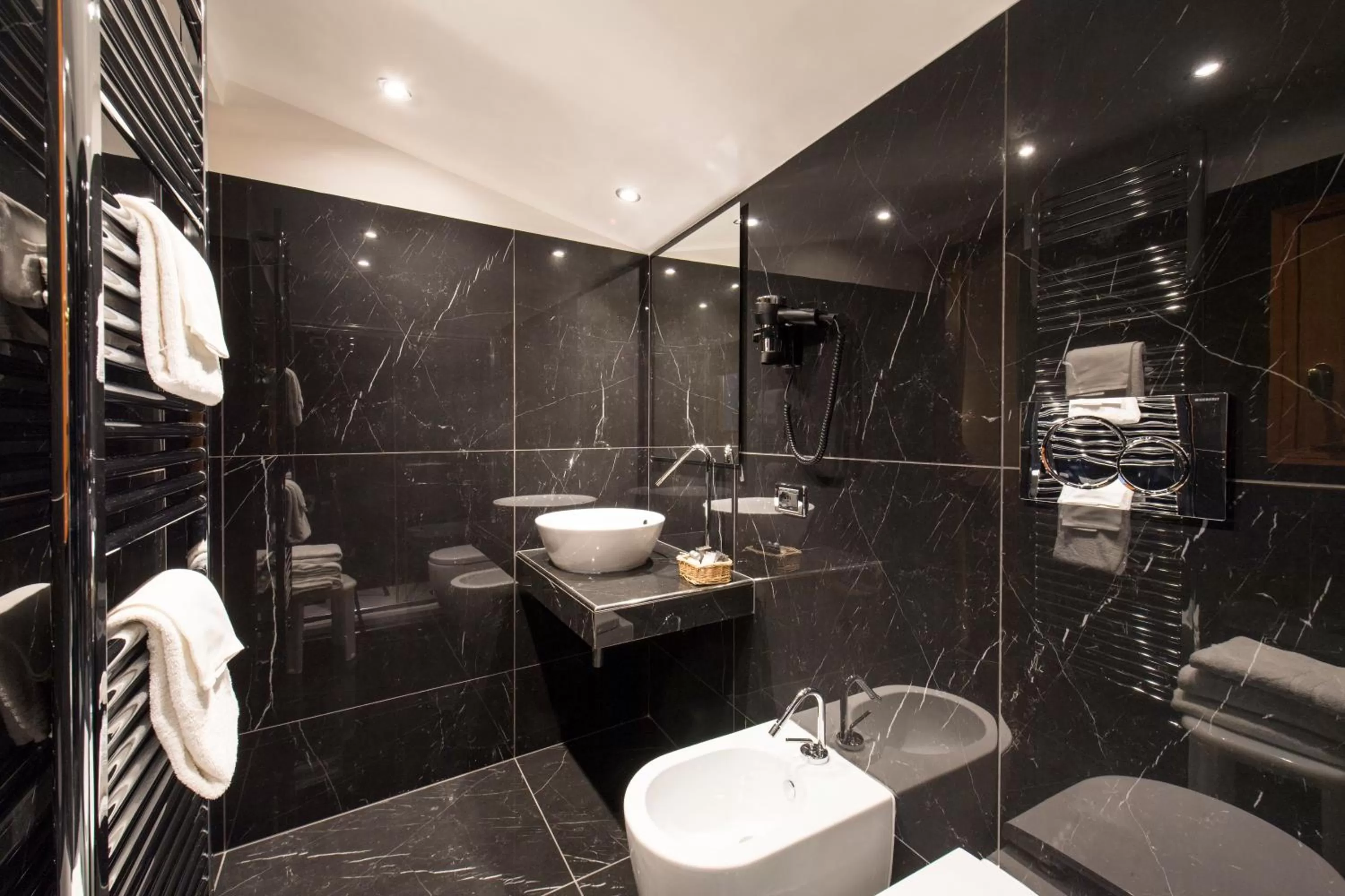 Bathroom in Hotel Campiello