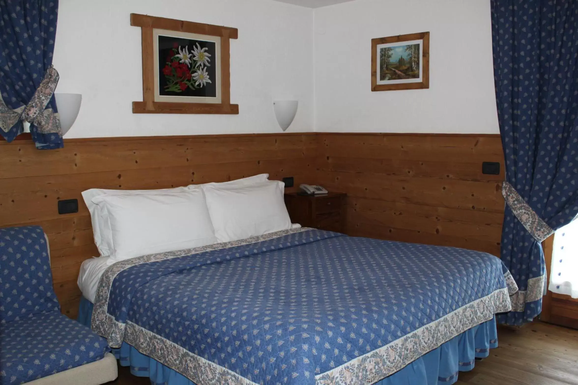 Bedroom, Bed in Hotel Lo Campagnar