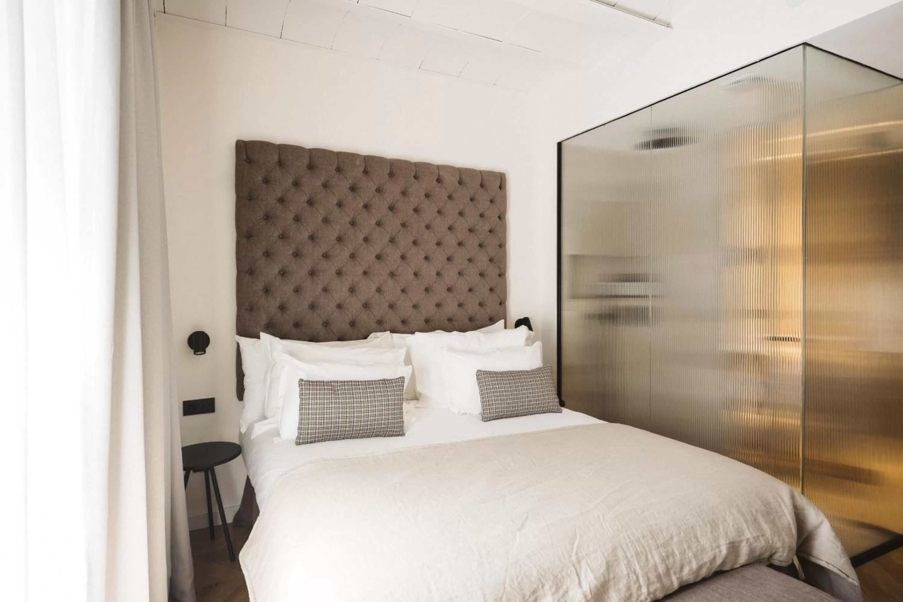 Bed in Boutique Hotel Petit Montisión