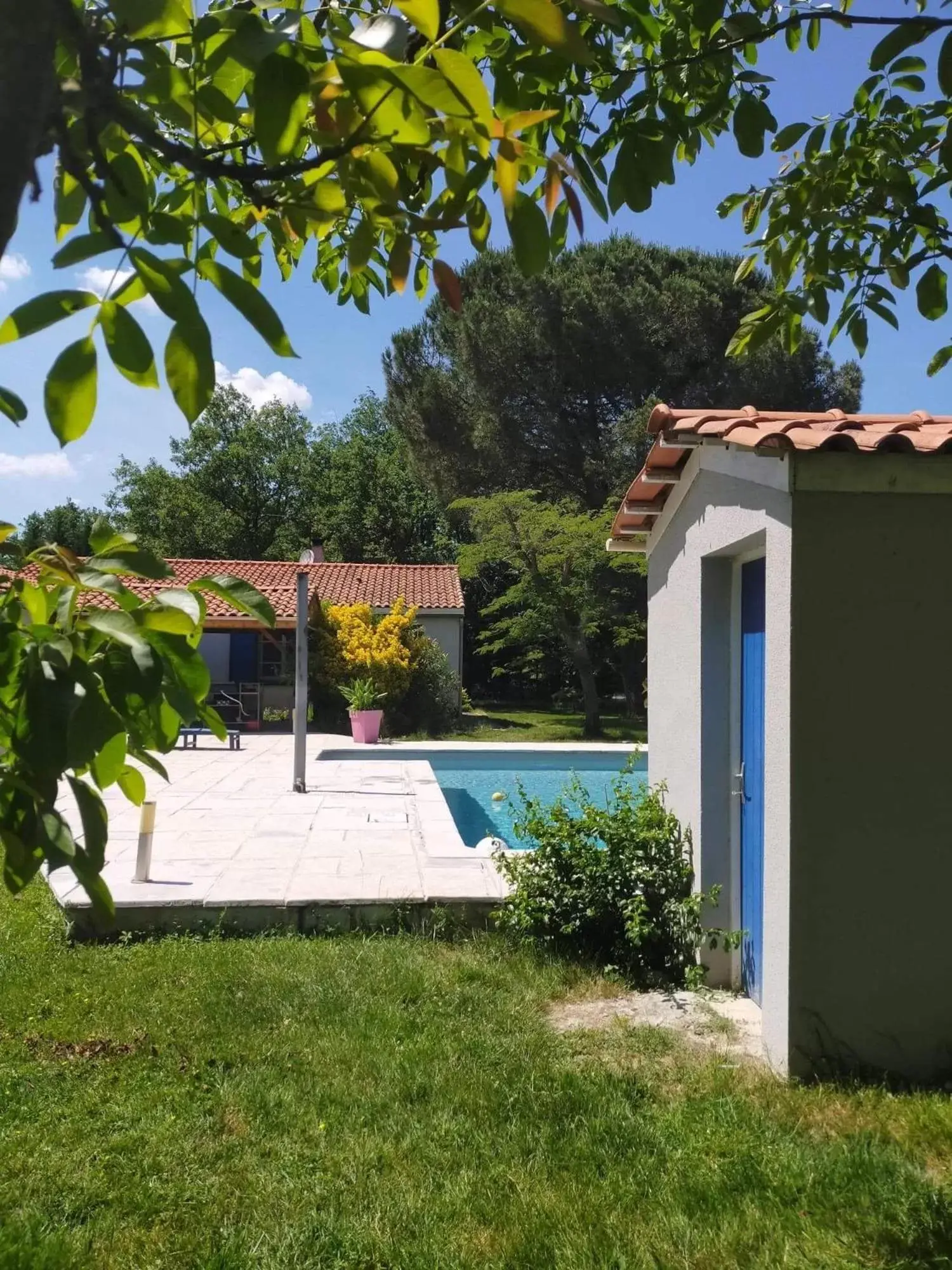 Swimming Pool in Les Agapanthes du frontonnais