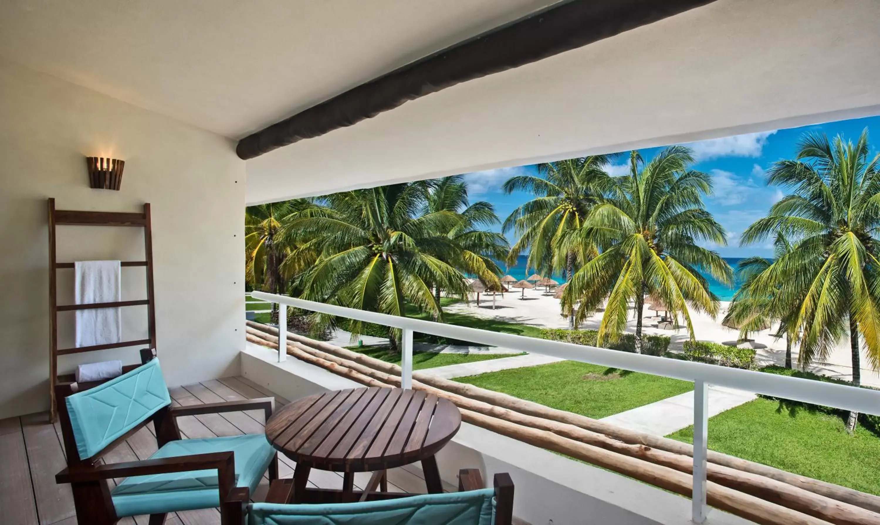 Balcony/Terrace, Pool View in Presidente InterContinental Cozumel Resort & Spa, an IHG Hotel