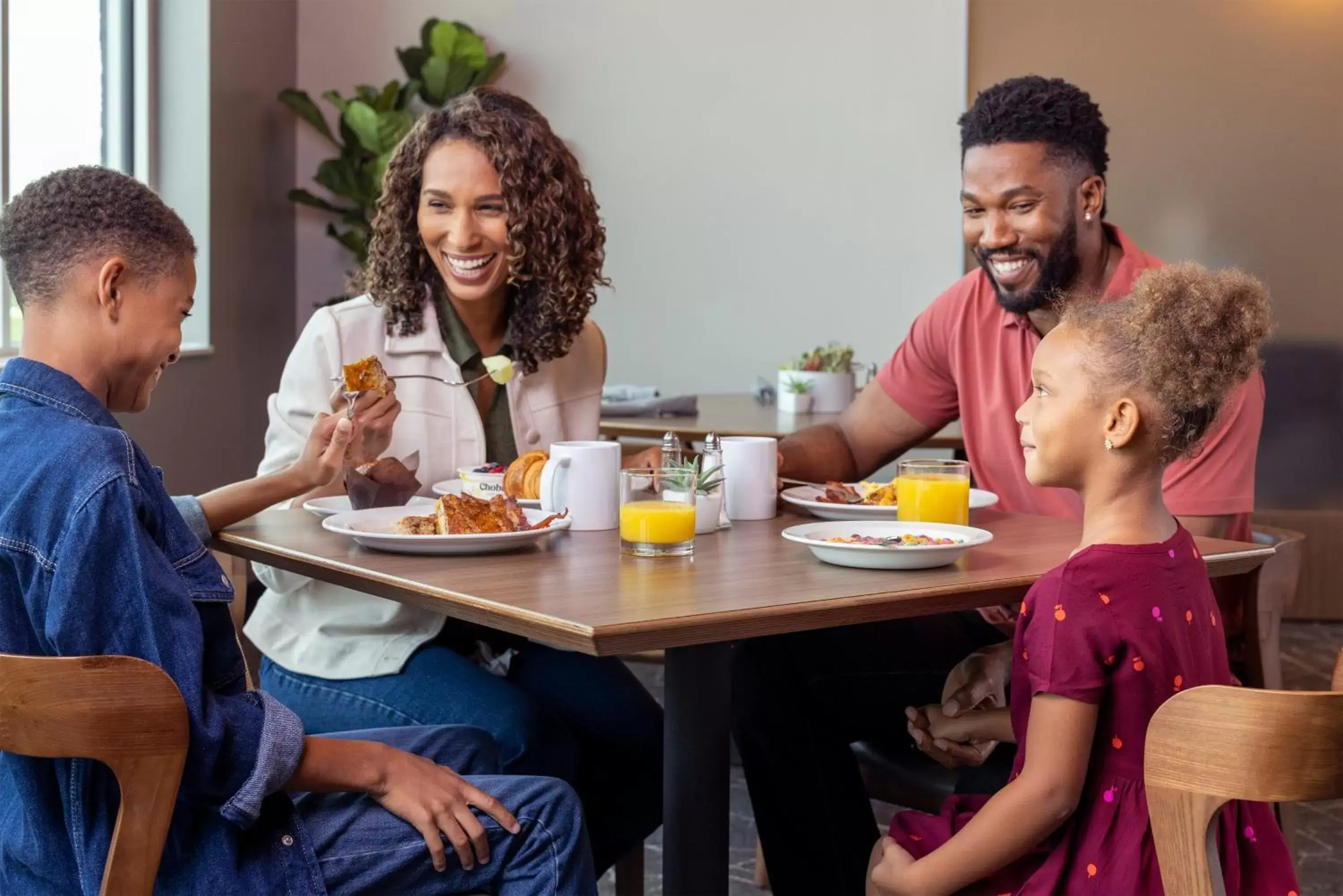 Restaurant/places to eat in Holiday Inn Lansdale-Hatfield by IHG Restaurant/places to eat in Holiday Inn Lansdale-Hatfield by IHG