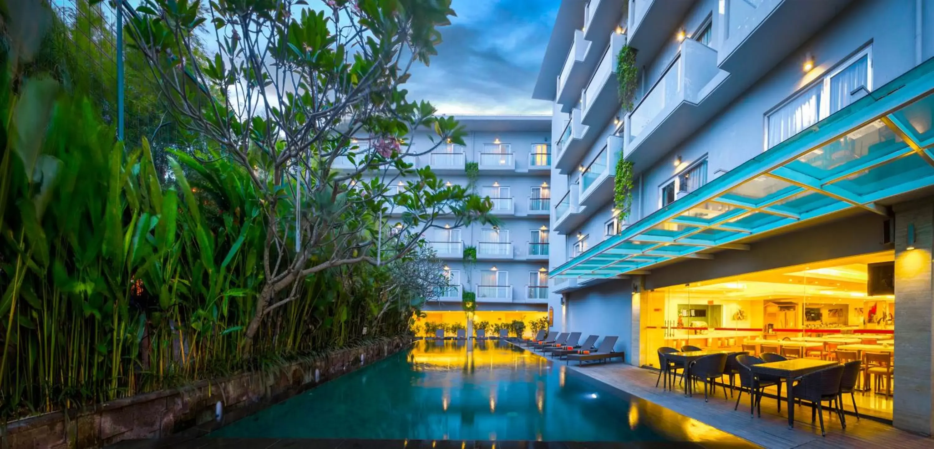 Property building, Swimming Pool in HARRIS Hotel Kuta Galleria - Bali