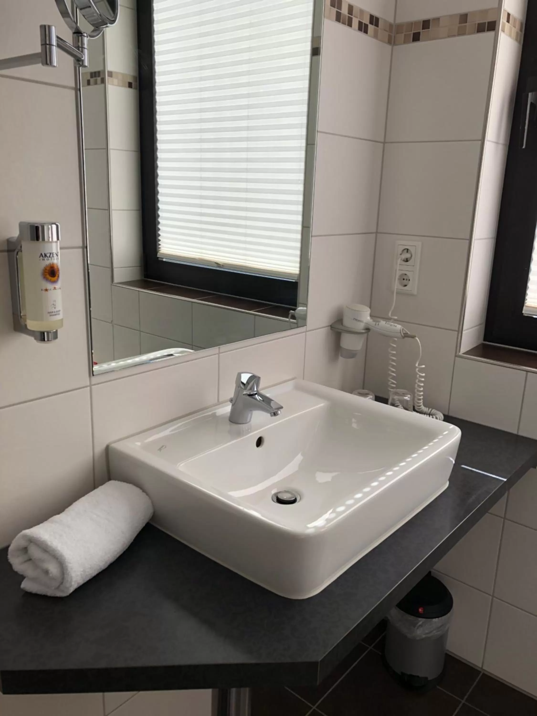 Bathroom in Akzent Hotel Jonathan