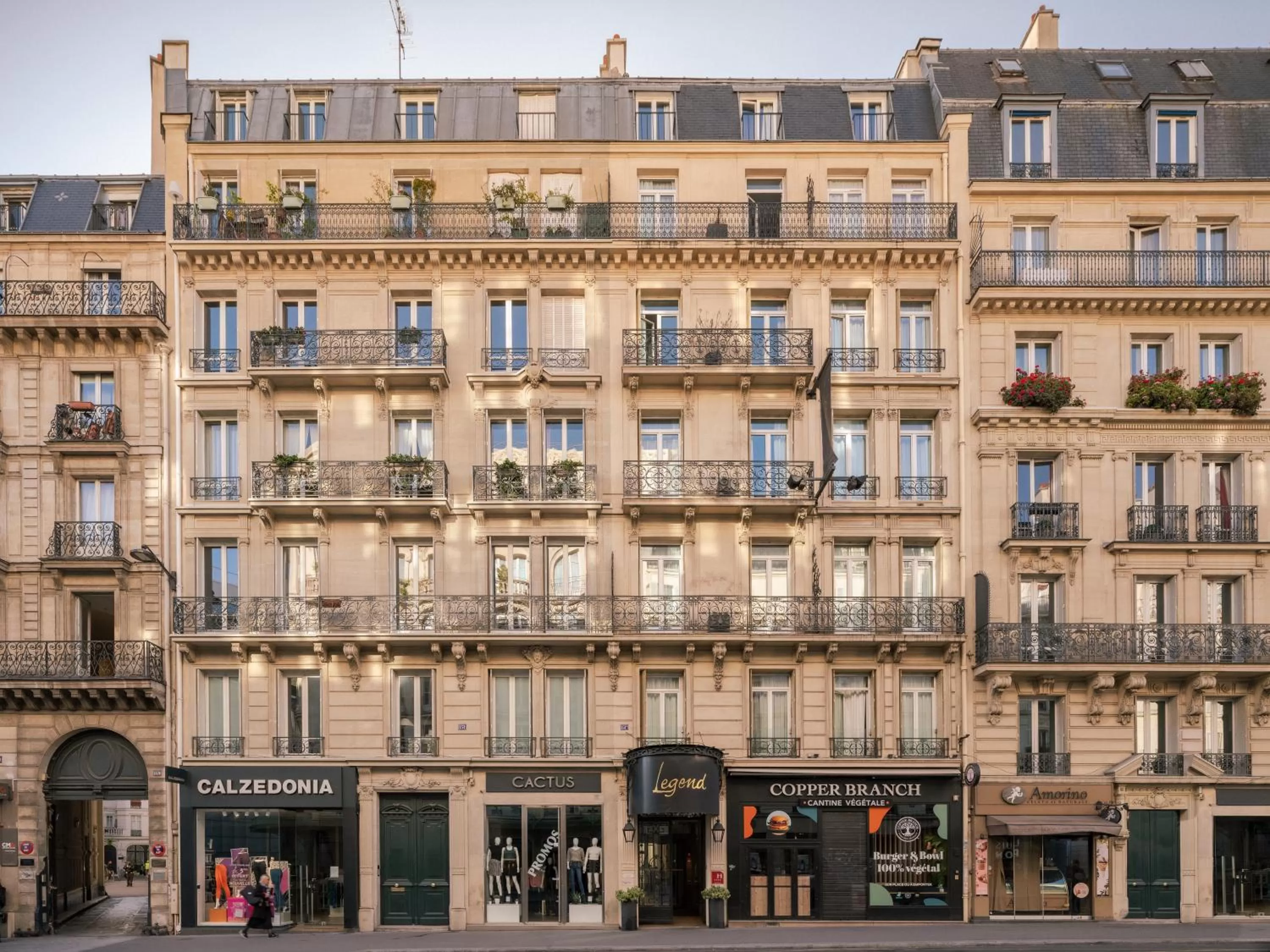 Property building in Legend Hôtel Paris
