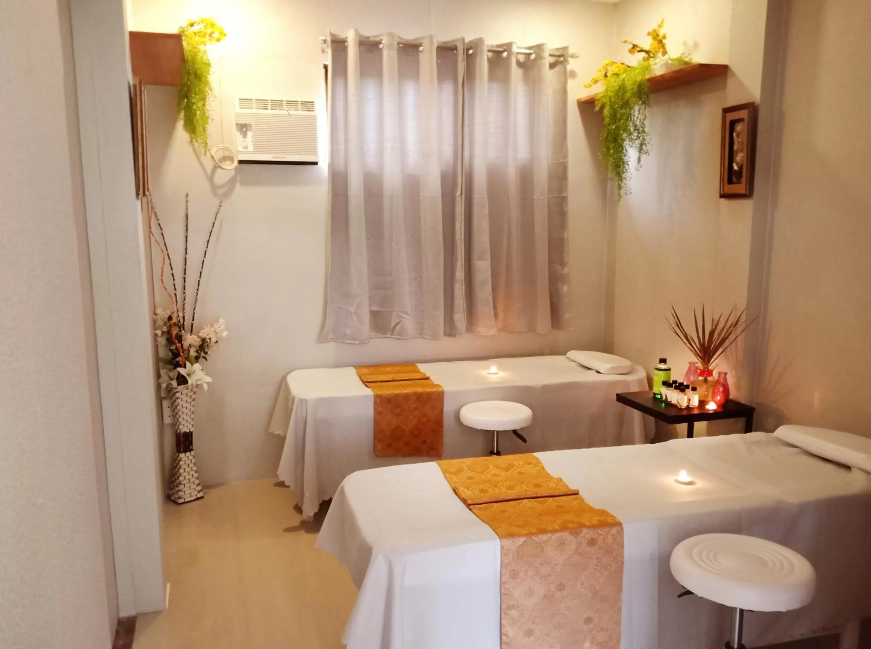 Massage in Aerostop Hotel and Restaurant