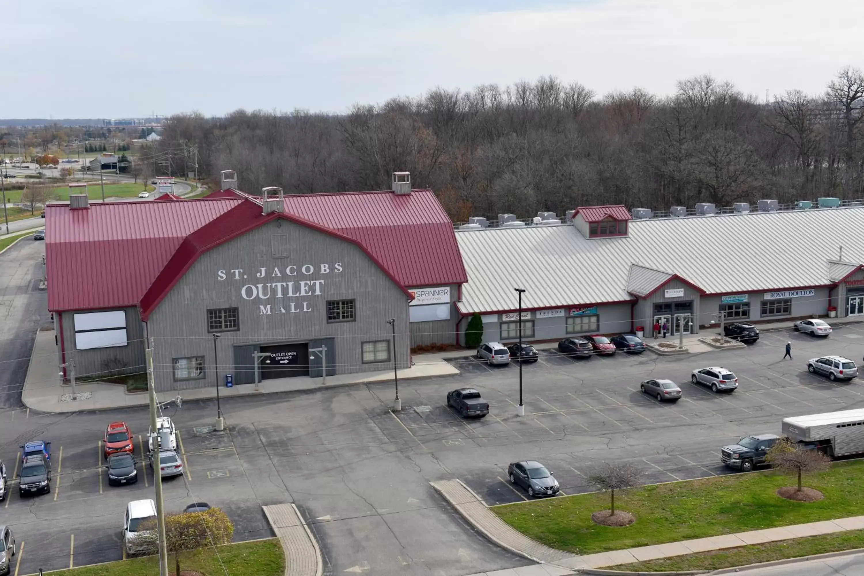 Shopping Area in Staybridge Suites - Waterloo - St. Jacobs Area