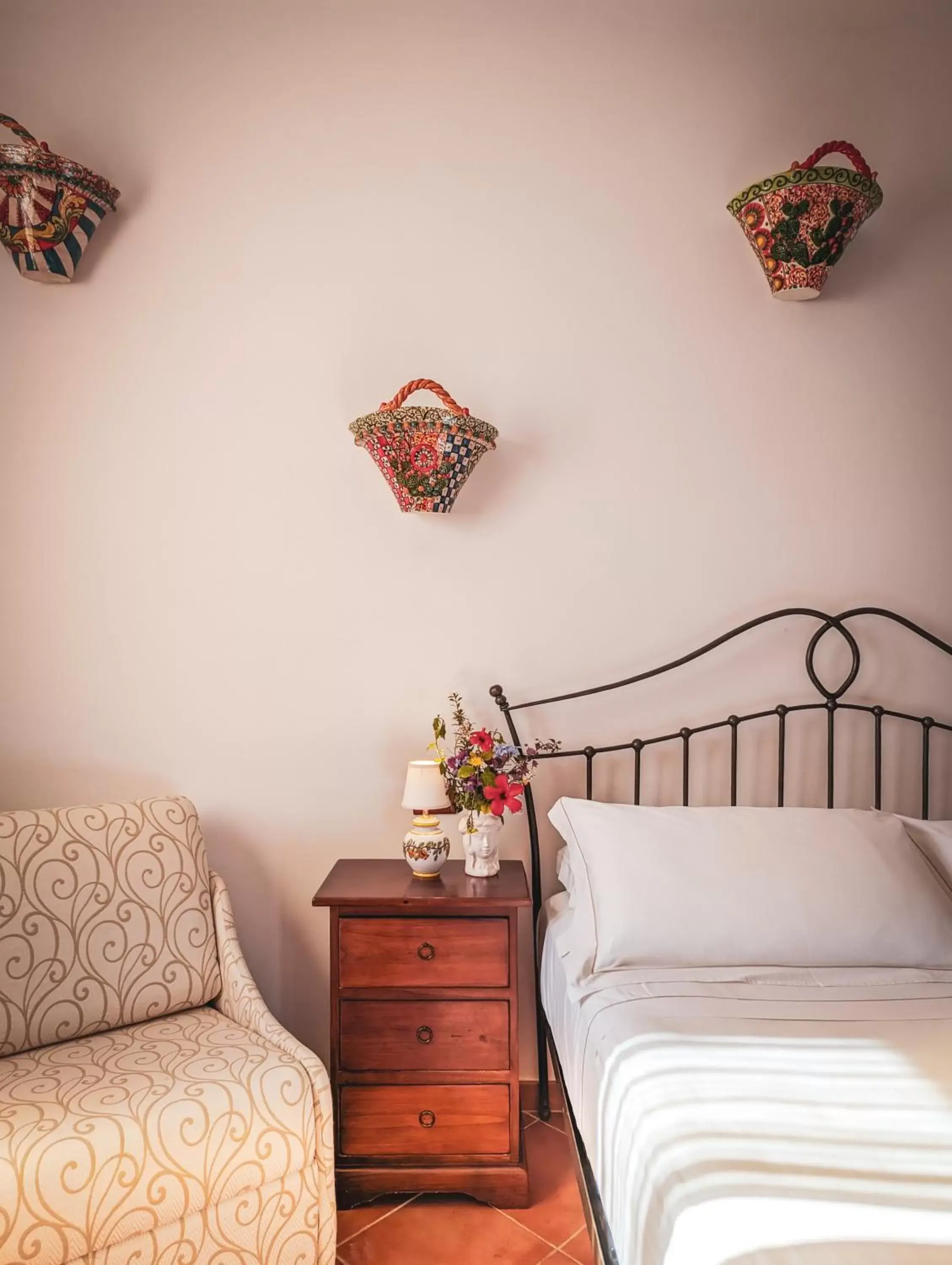 Decorative detail, Bed in Hotel La Corte Del Sole