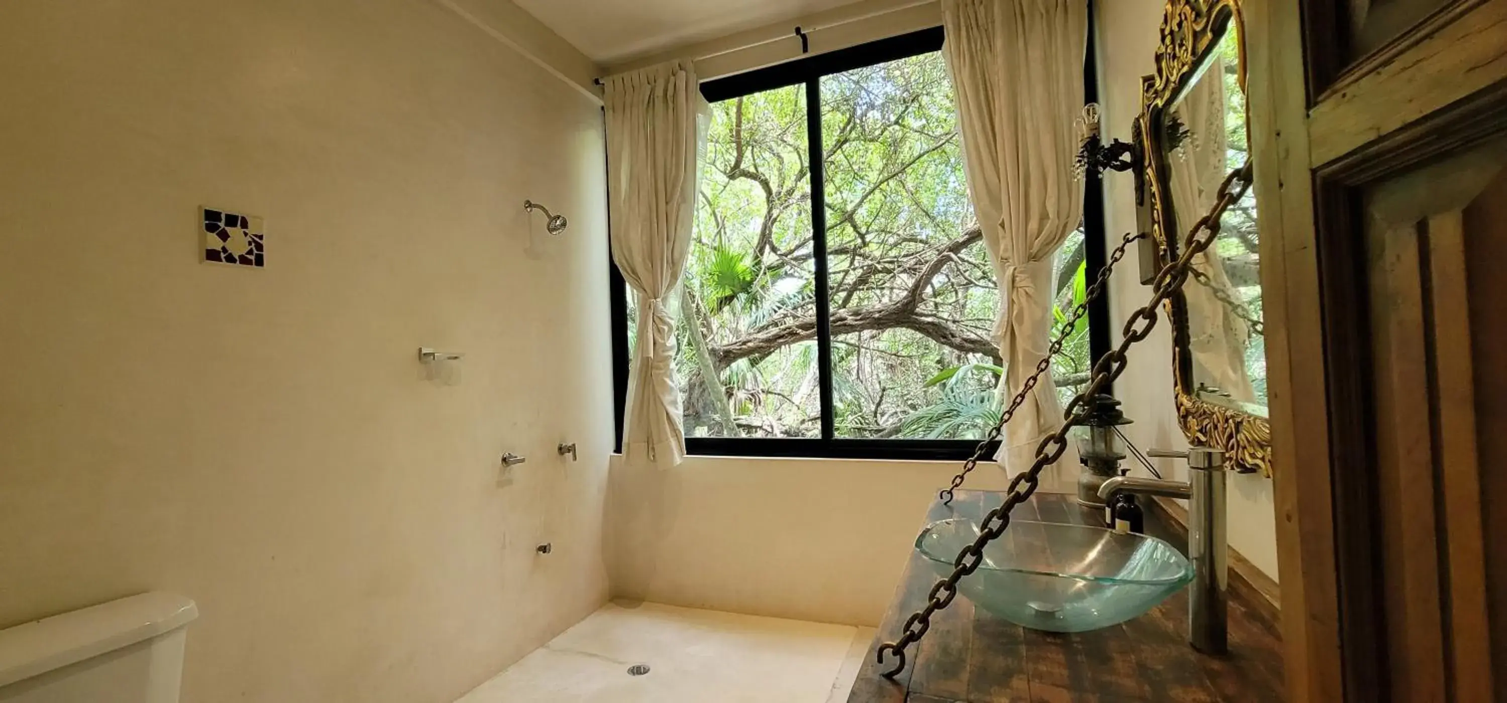 Bathroom in Casa Ambar Tulum - Great location and access to a Private Cenote & Beach 2 Km Away - Adults Only