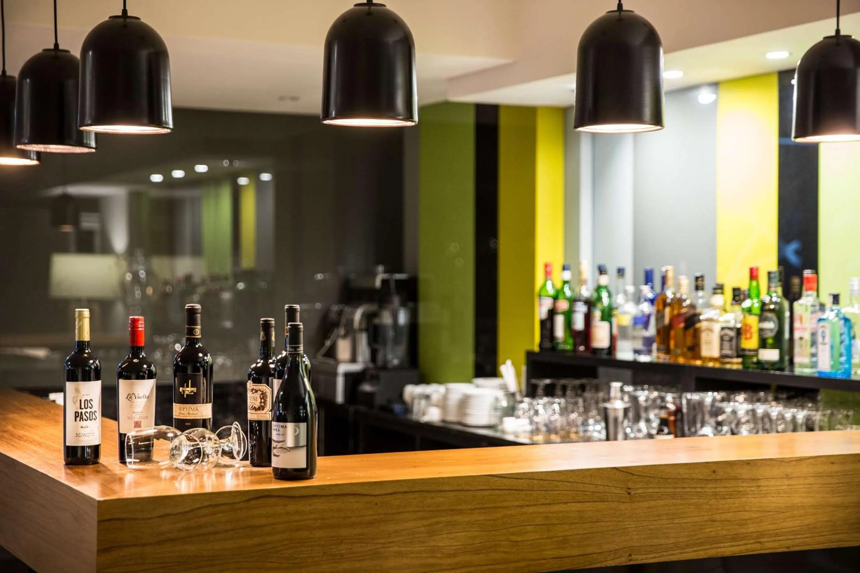 Restaurant/places to eat in Howard Johnson Plaza Buenos Aires