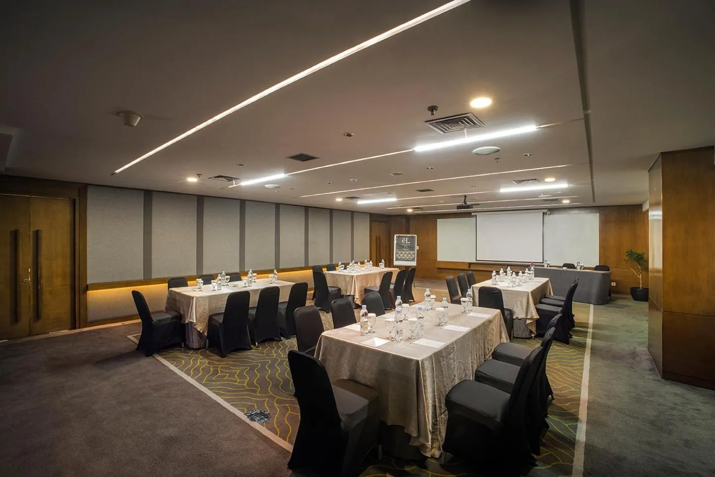 Meeting/conference room in eL Hotel Jakarta