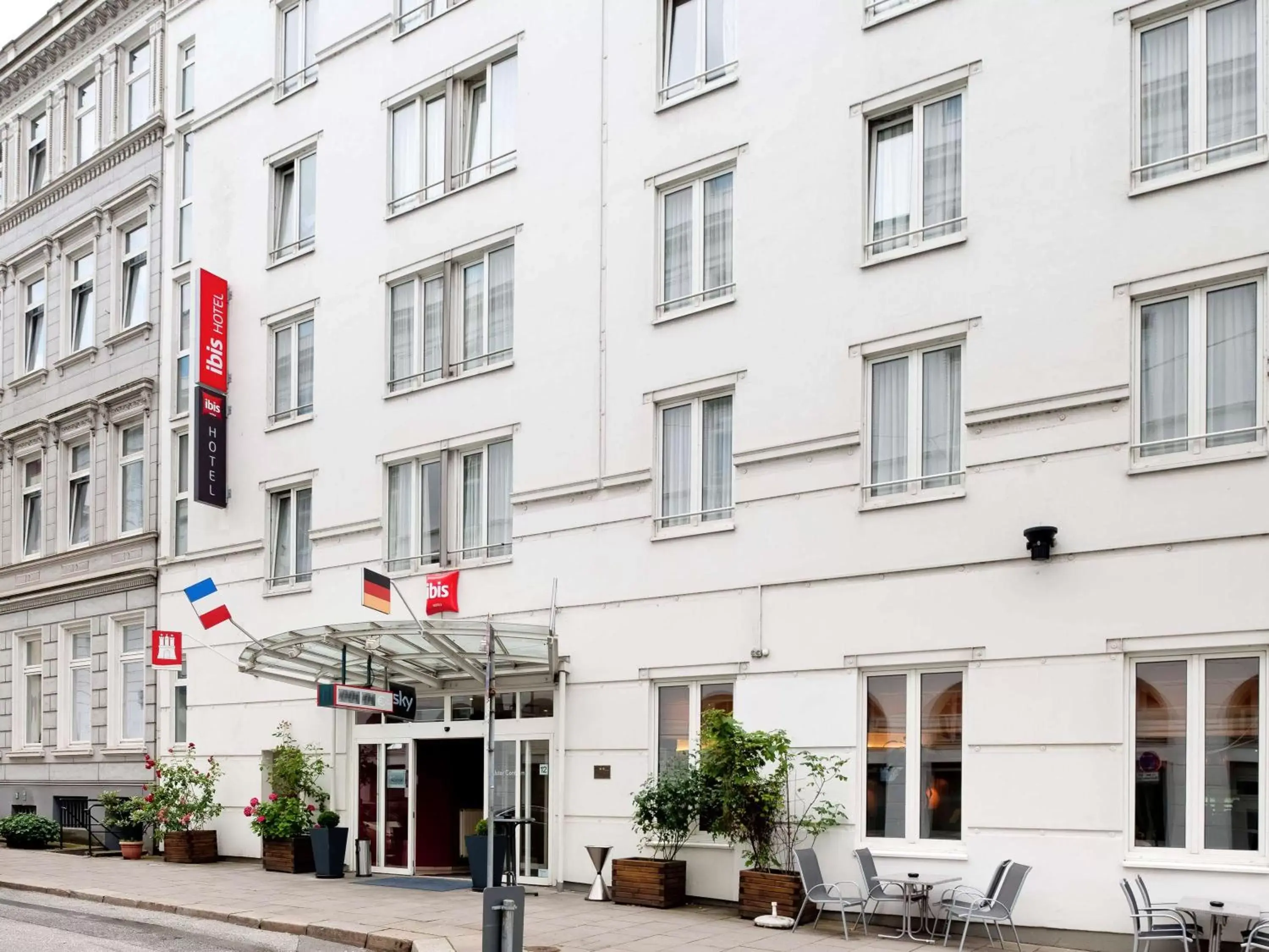 Property Building in ibis Hotel Hamburg Alster Centrum