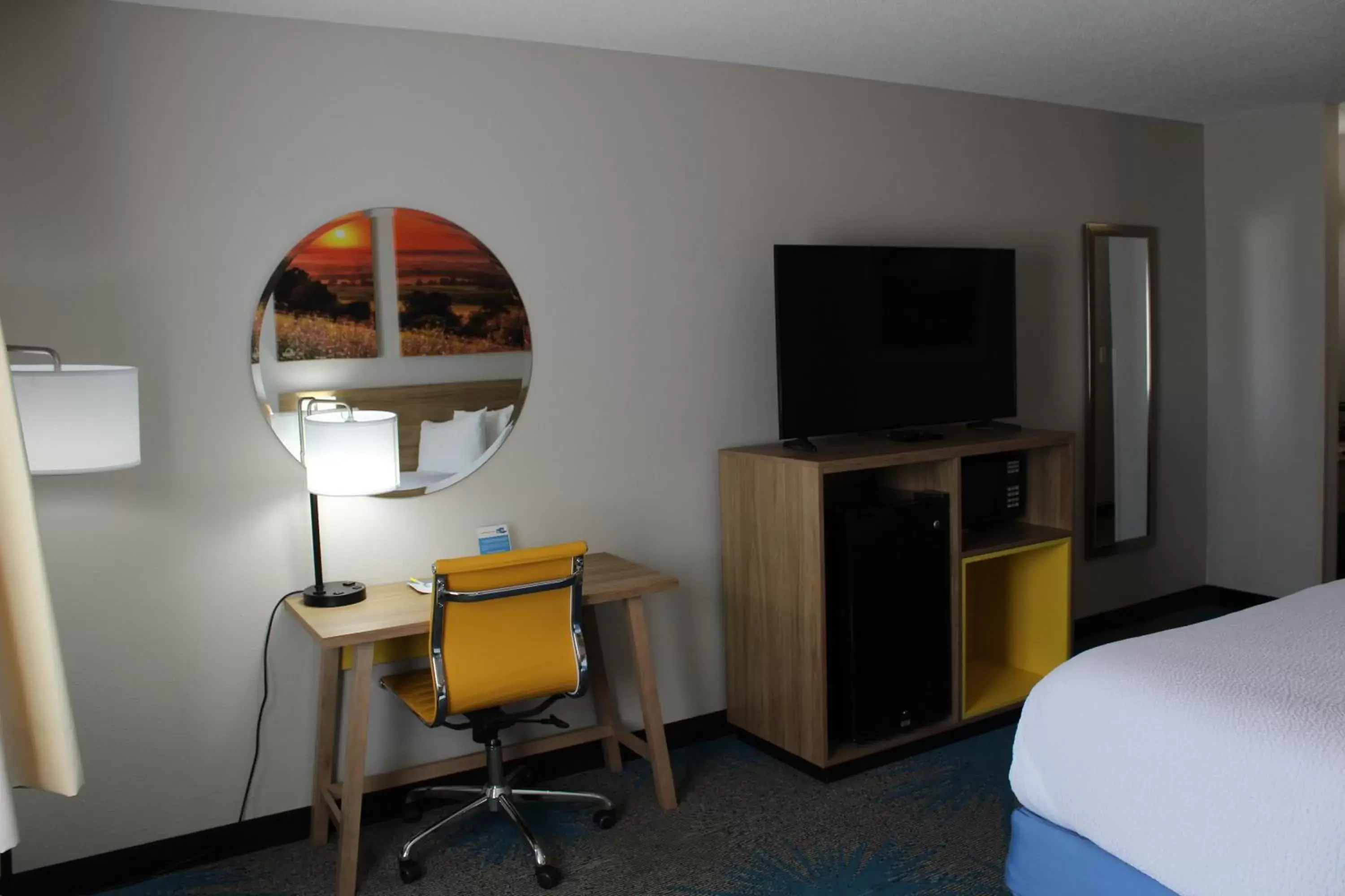 TV/Entertainment Center in Days Inn by Wyndham Colby