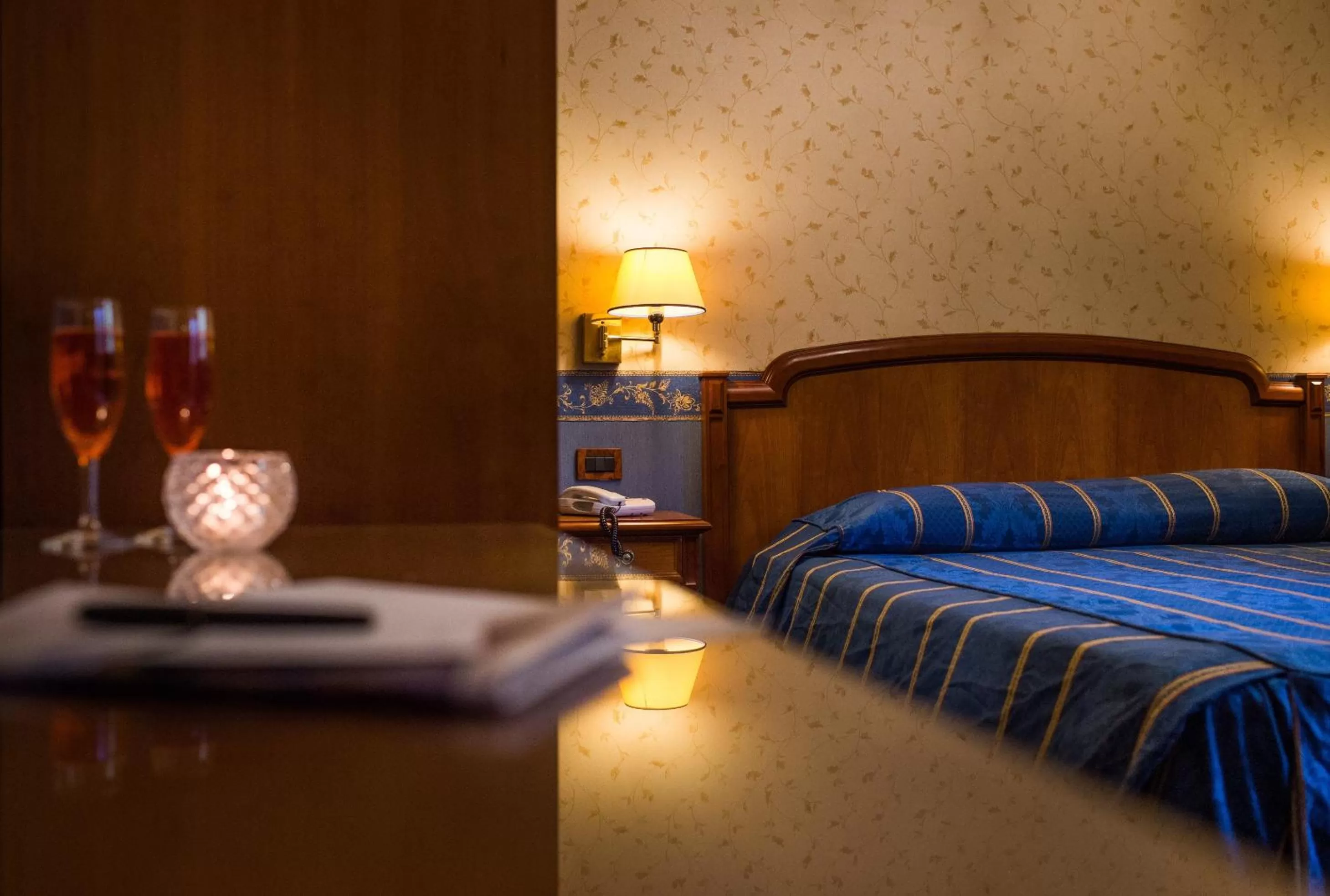 Bedroom, Bed in Diana Park Hotel