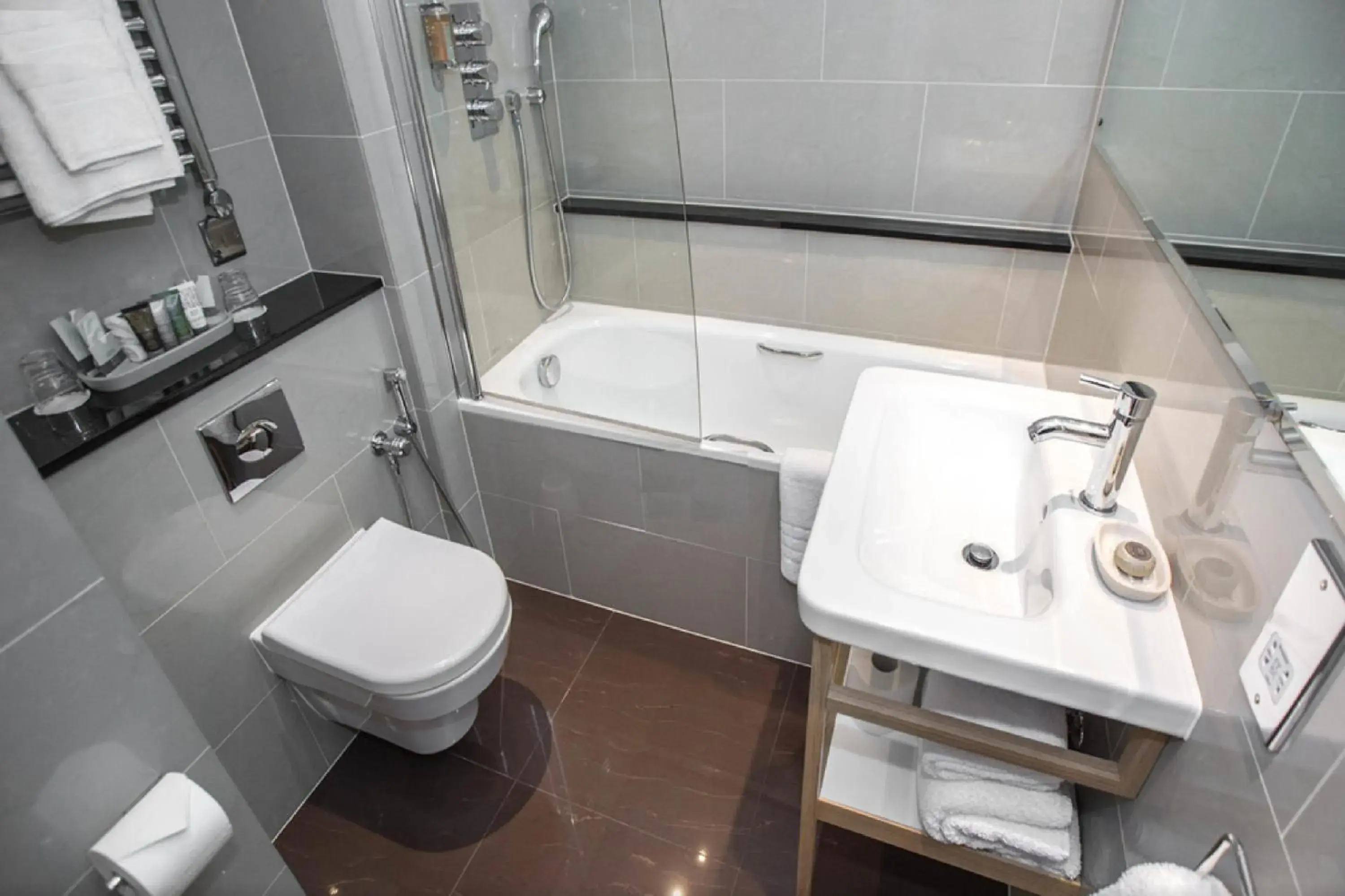 Toilet, Bathroom in Beaufort House - Knightsbridge