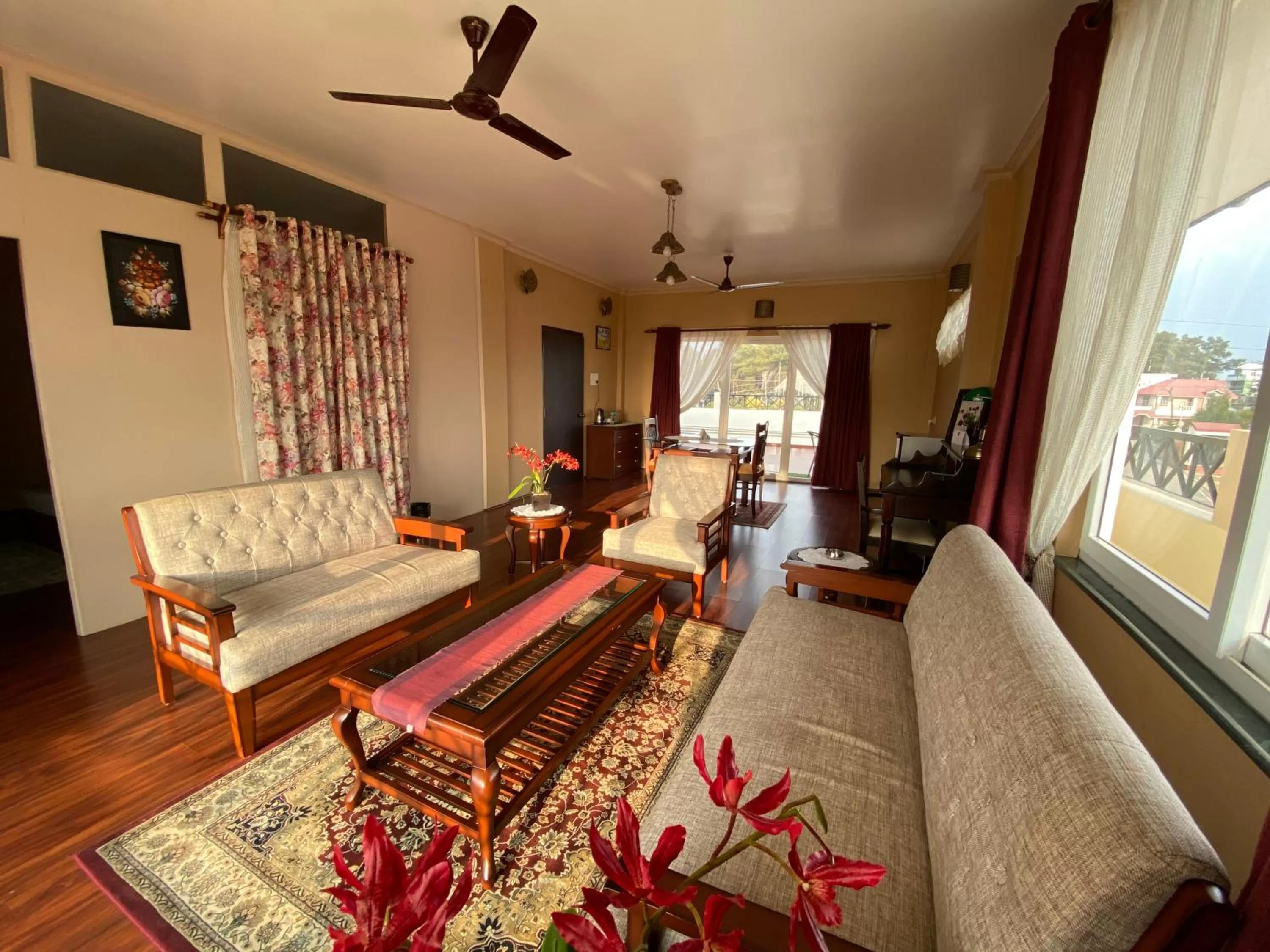 Seating Area in Windermere Inn