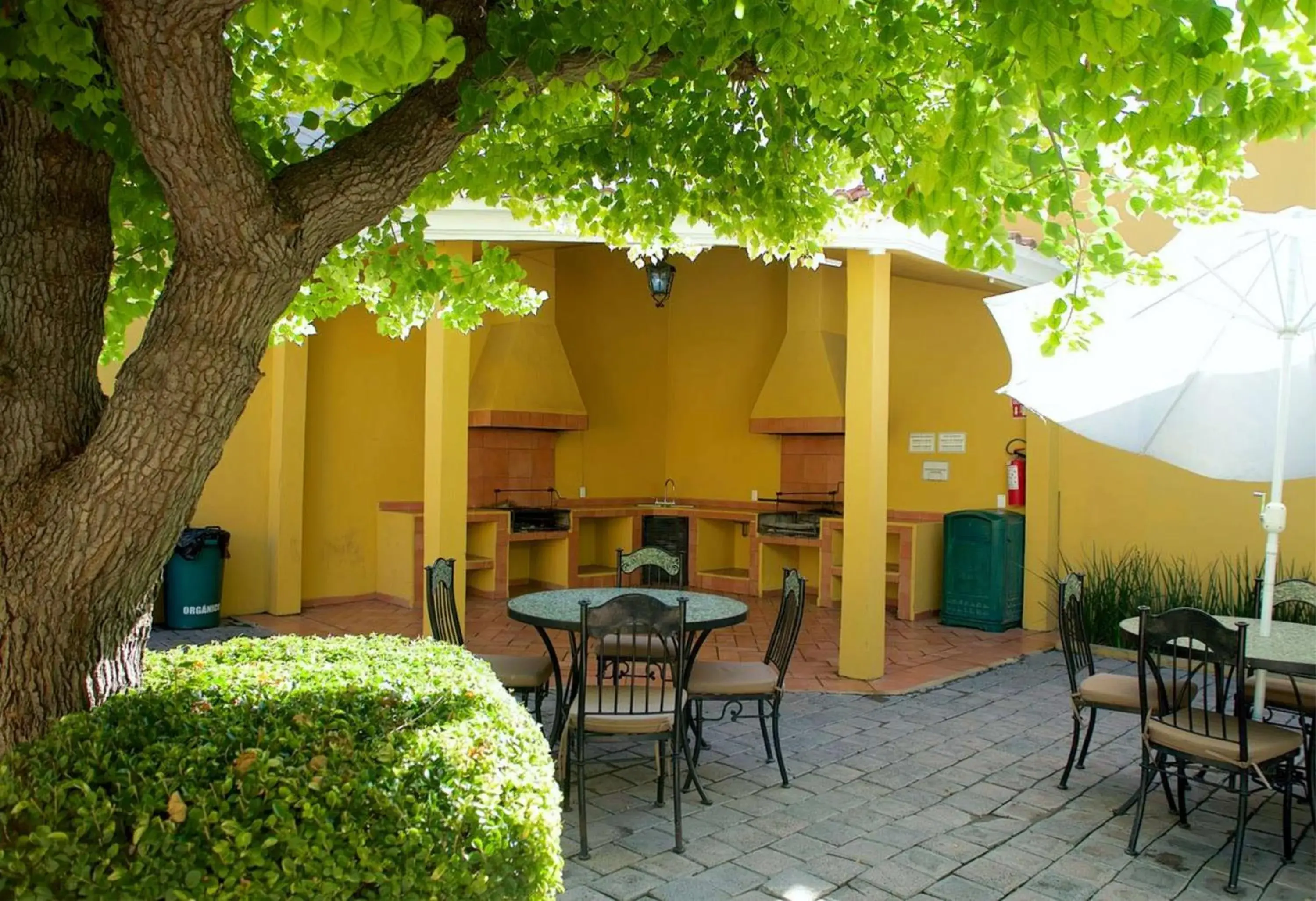 Balcony/Terrace in Best Western Saltillo