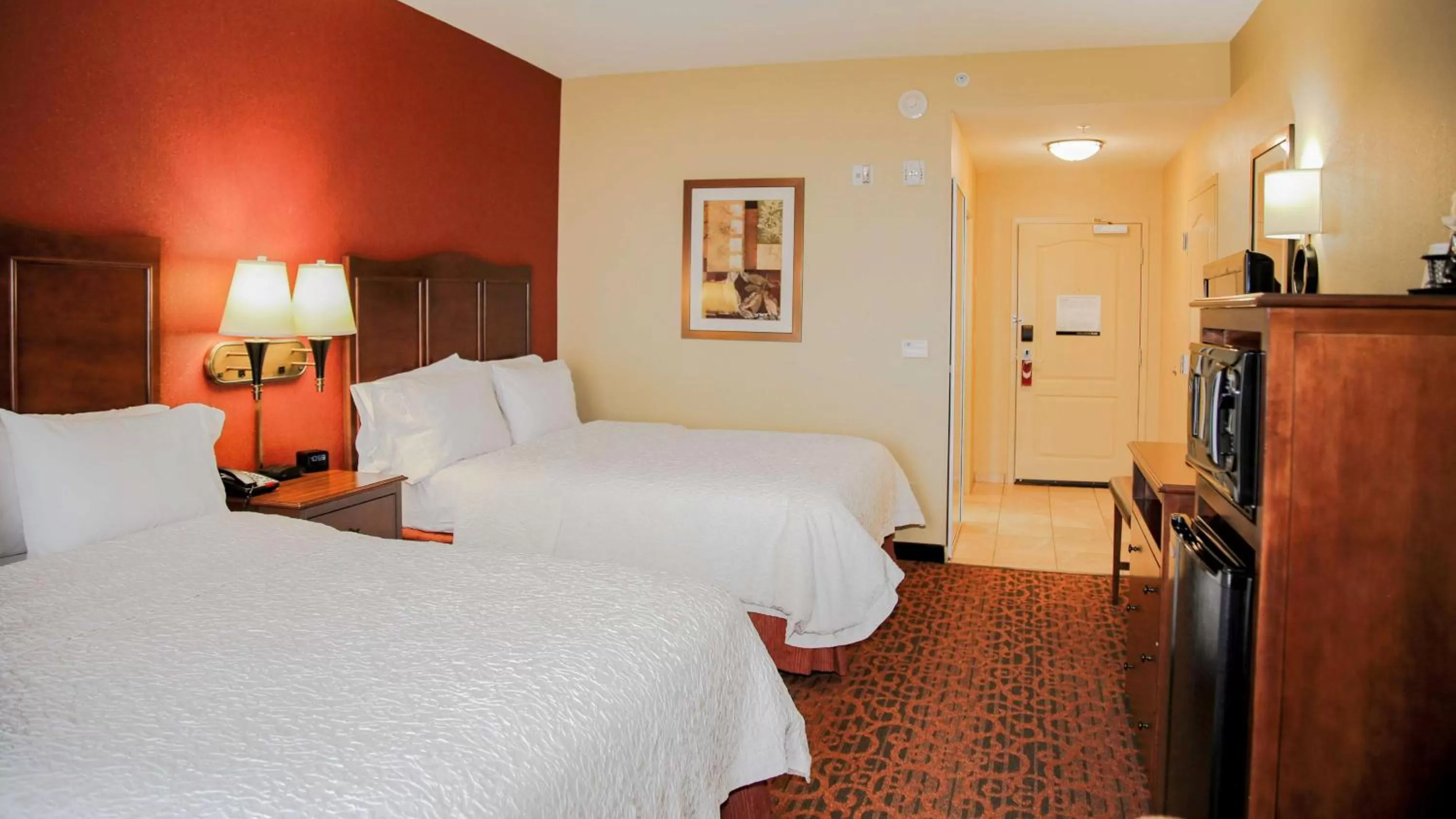 Kitchen or kitchenette, Bed in Hampton Inn Matamoras