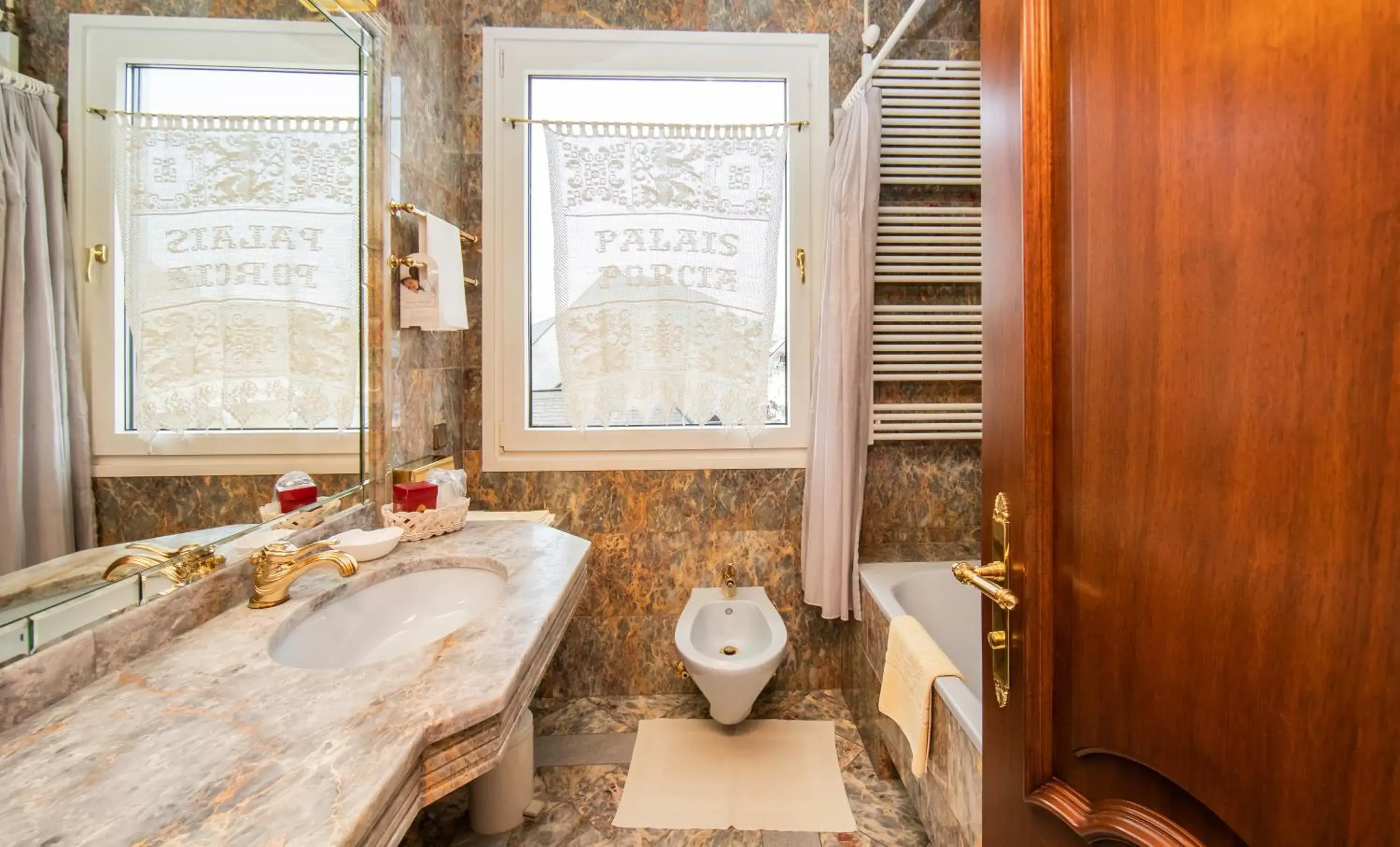 Bathroom in Hotel Palais Porcia