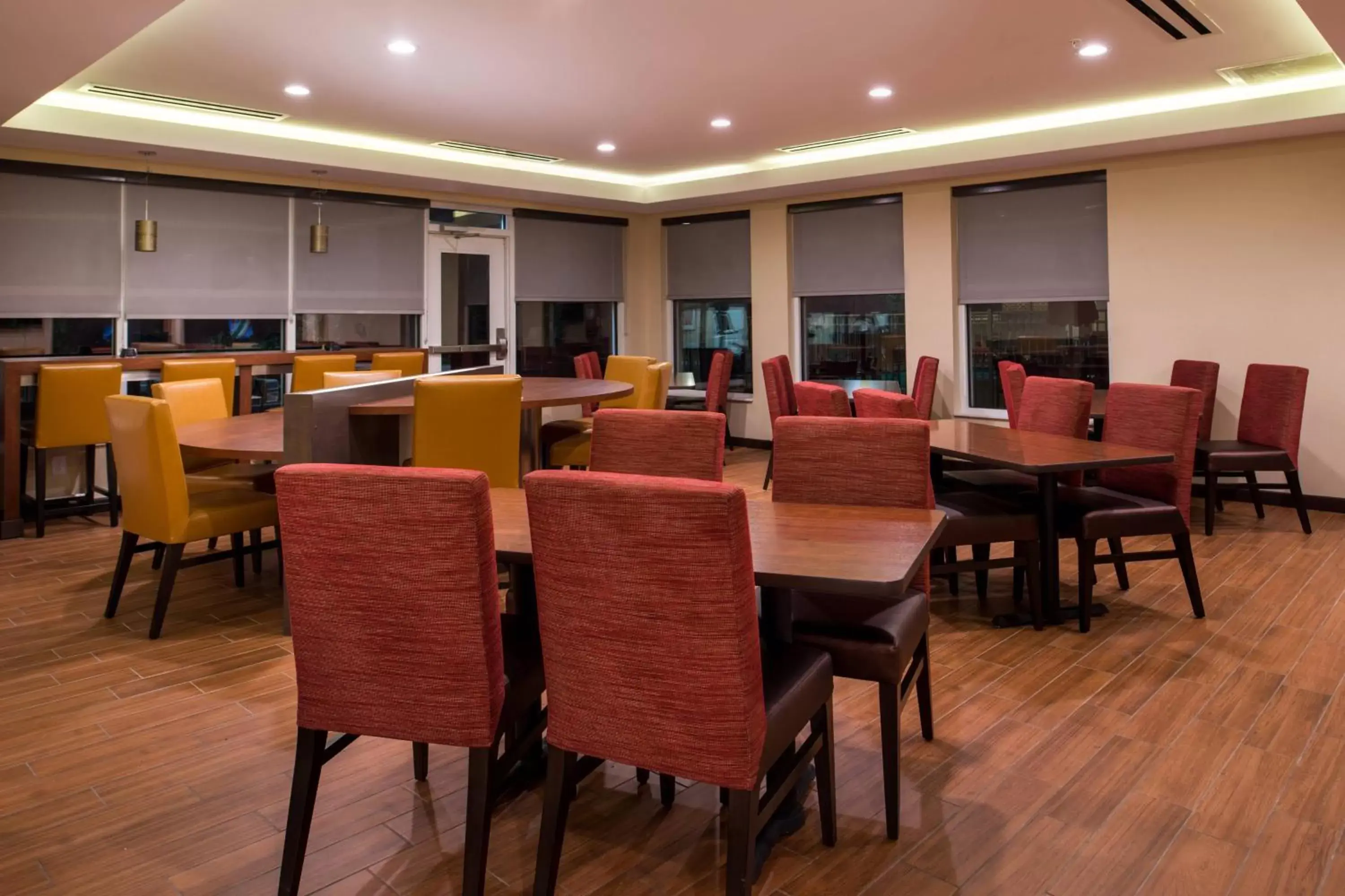 Breakfast, Restaurant/Places to Eat in TownePlace Suites by Marriott Charleston-West Ashley