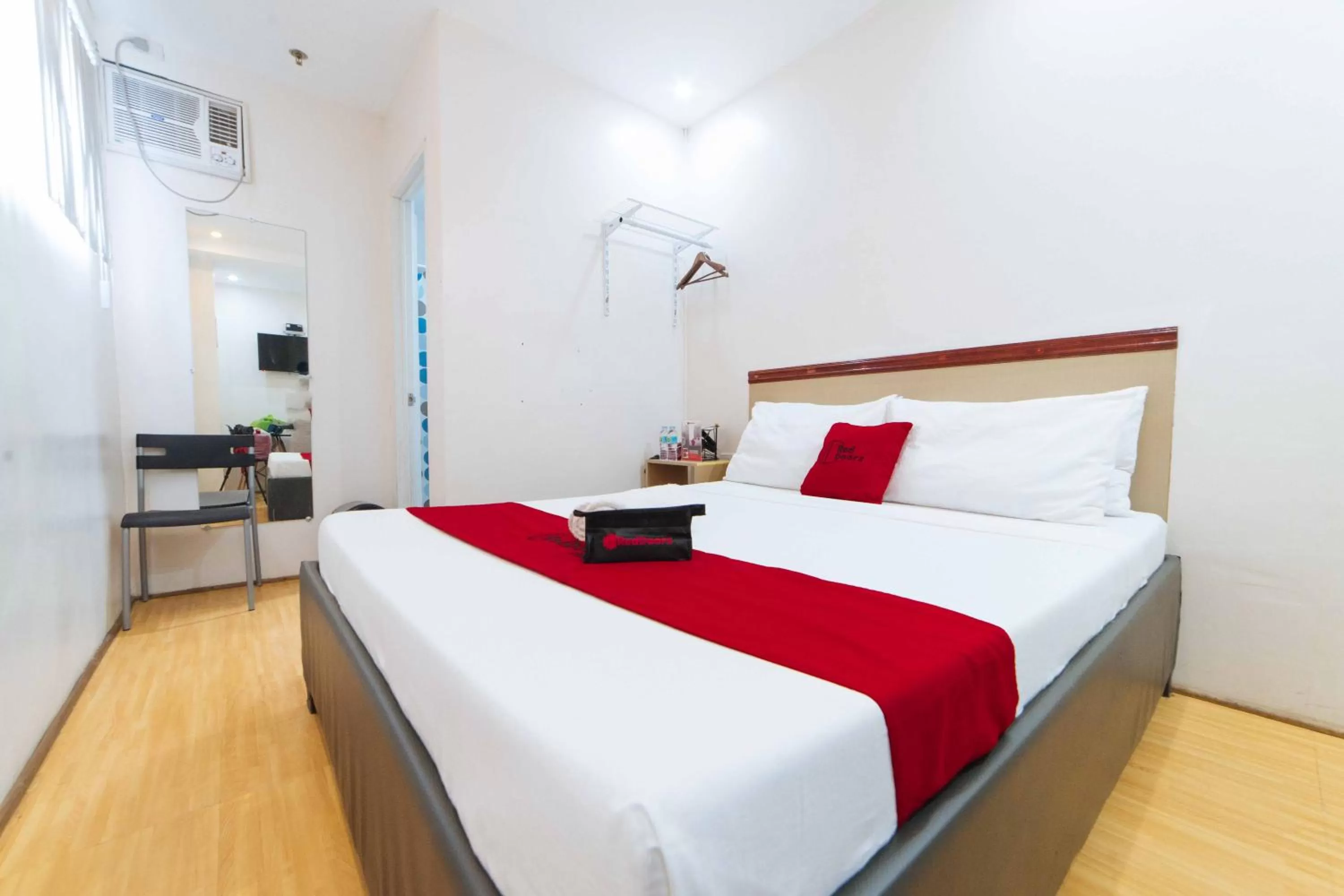 Bedroom, Bed in RedDoorz Plus near SM Lanang Davao