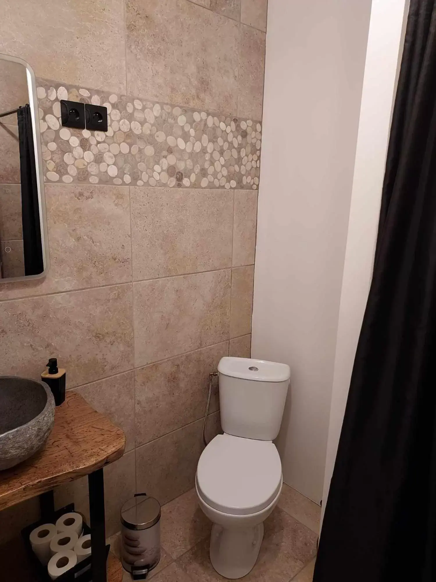 Bathroom in maison d'hôtes labastide