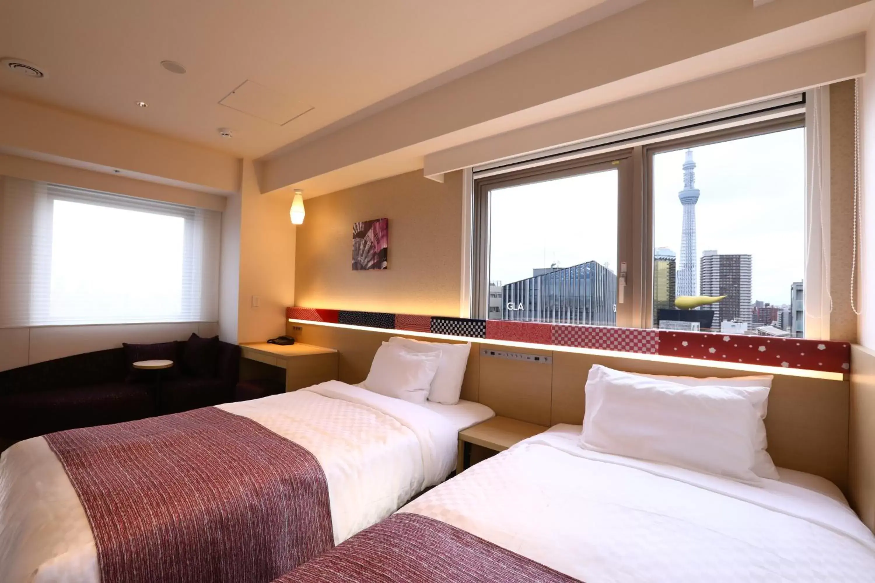 City view, Bed in Hotel Gracery Asakusa