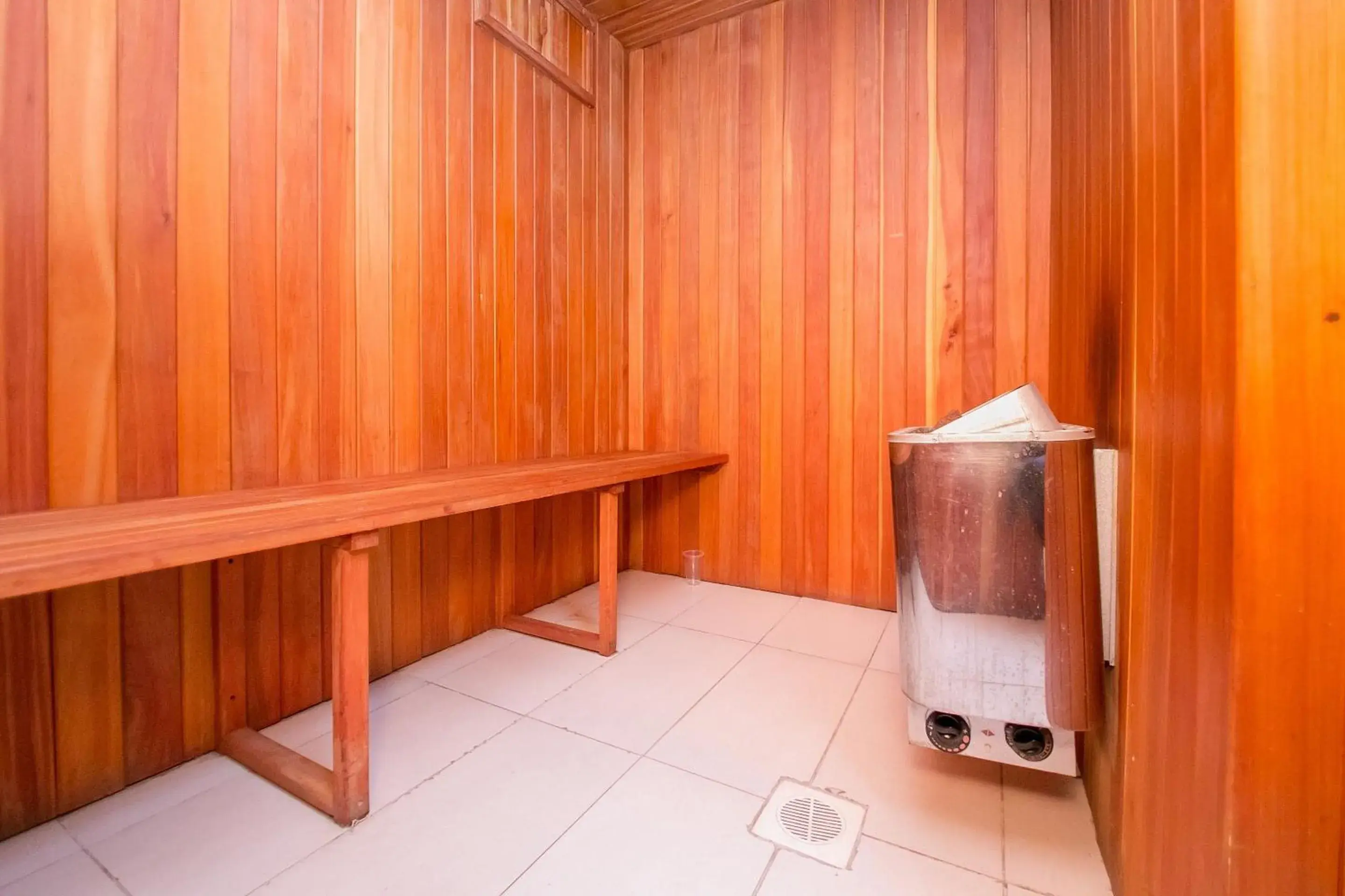 Sauna in Waridi Paradise Hotel and Suites