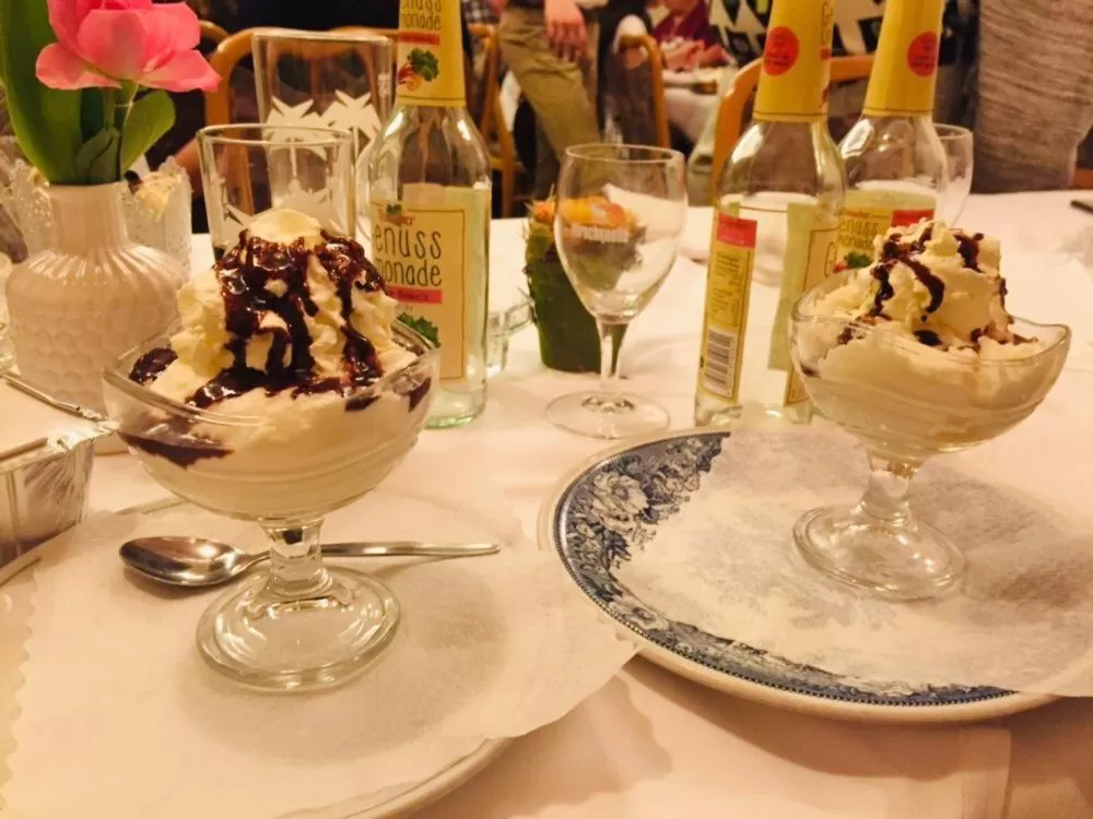 Food and drinks in Hotel Eleon