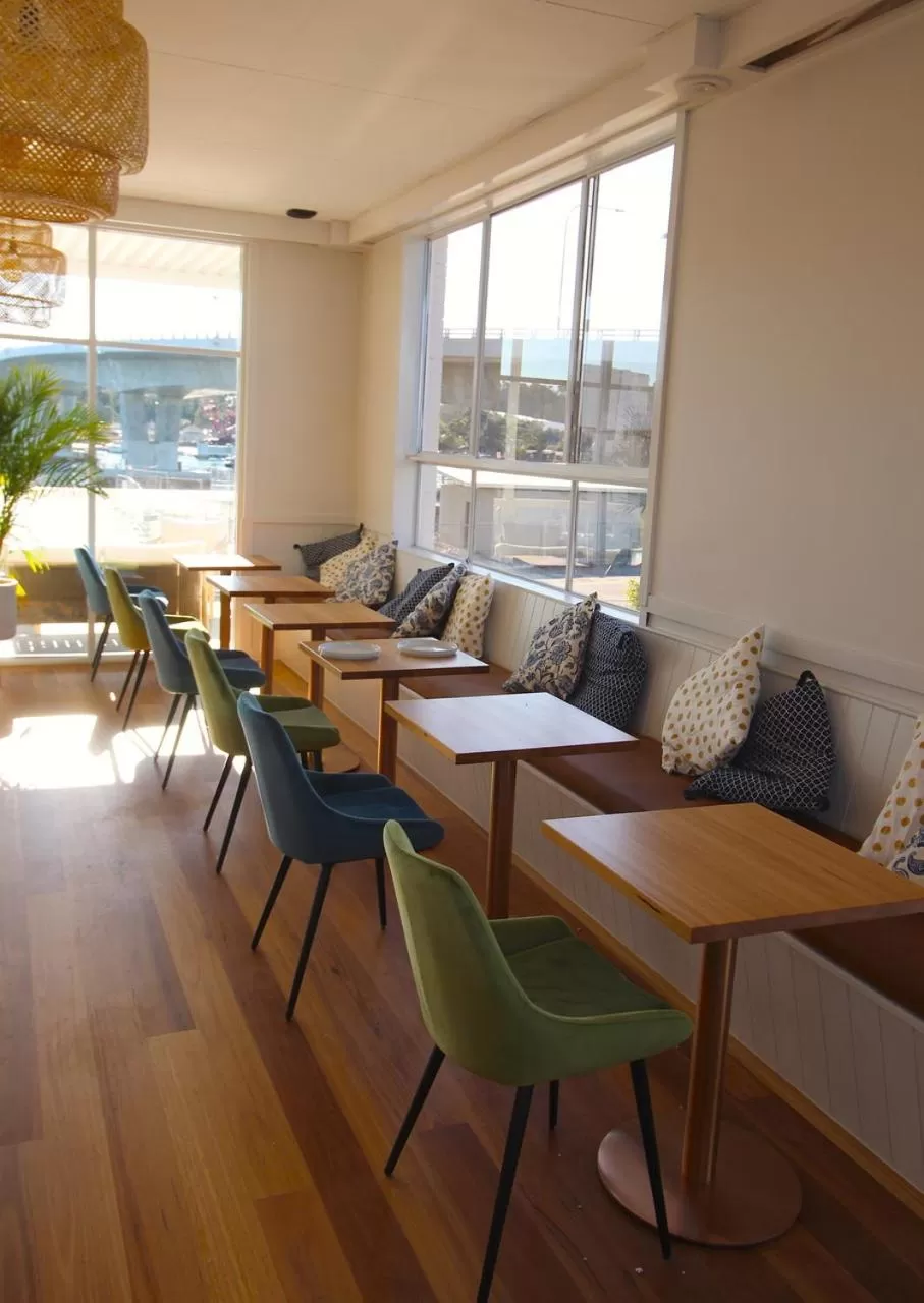 Restaurant/places to eat in Batemans Bay Lodge