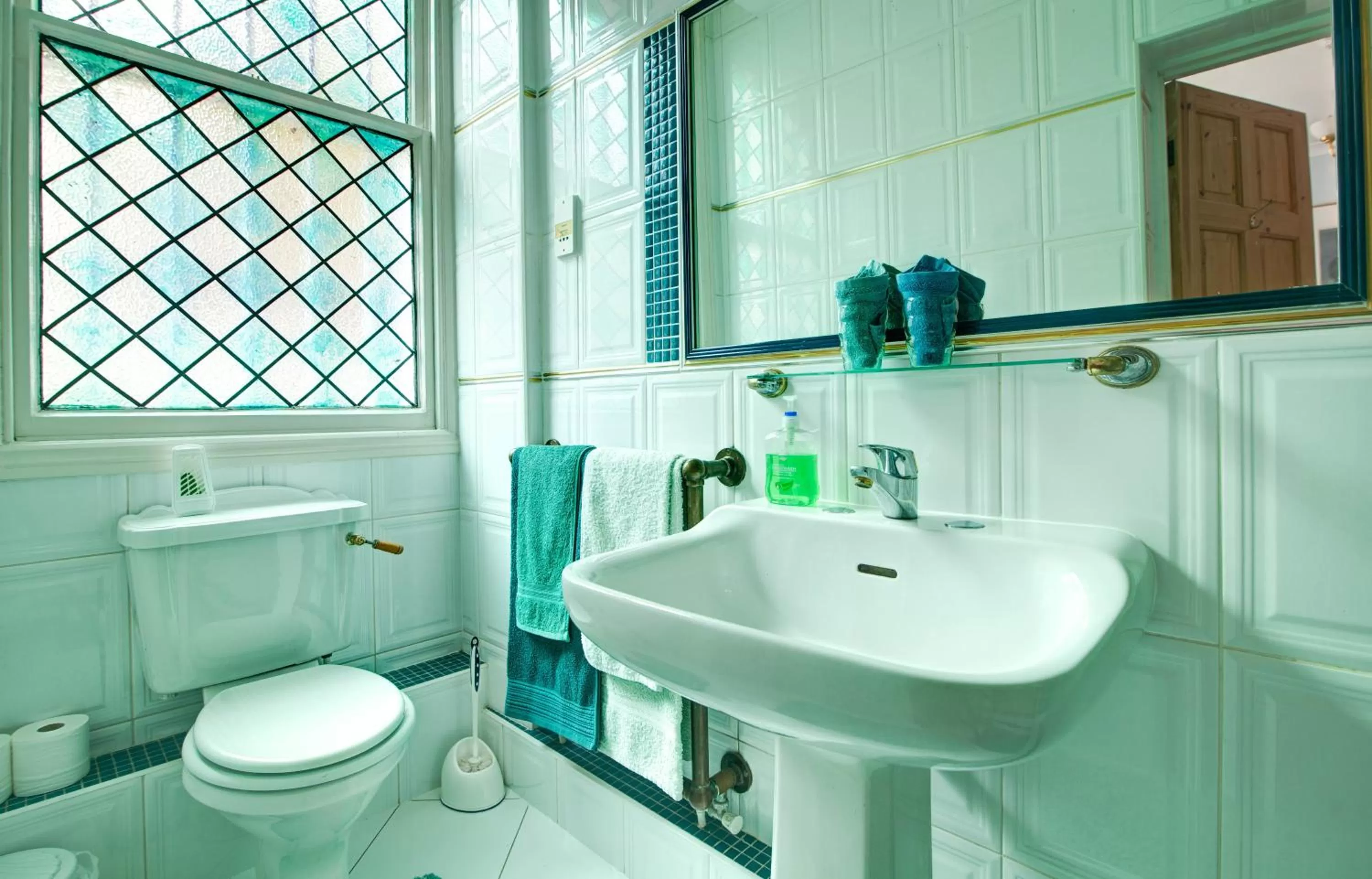 Shower in Dawson Place, Juliette's Bed and Breakfast