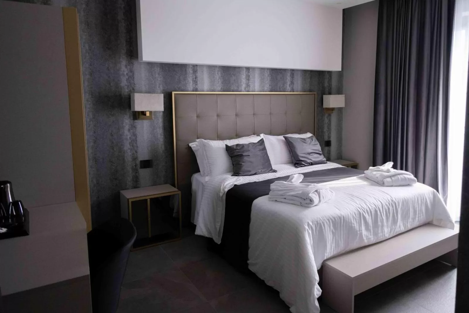 Photo of the whole room, Bed in Divina Charme