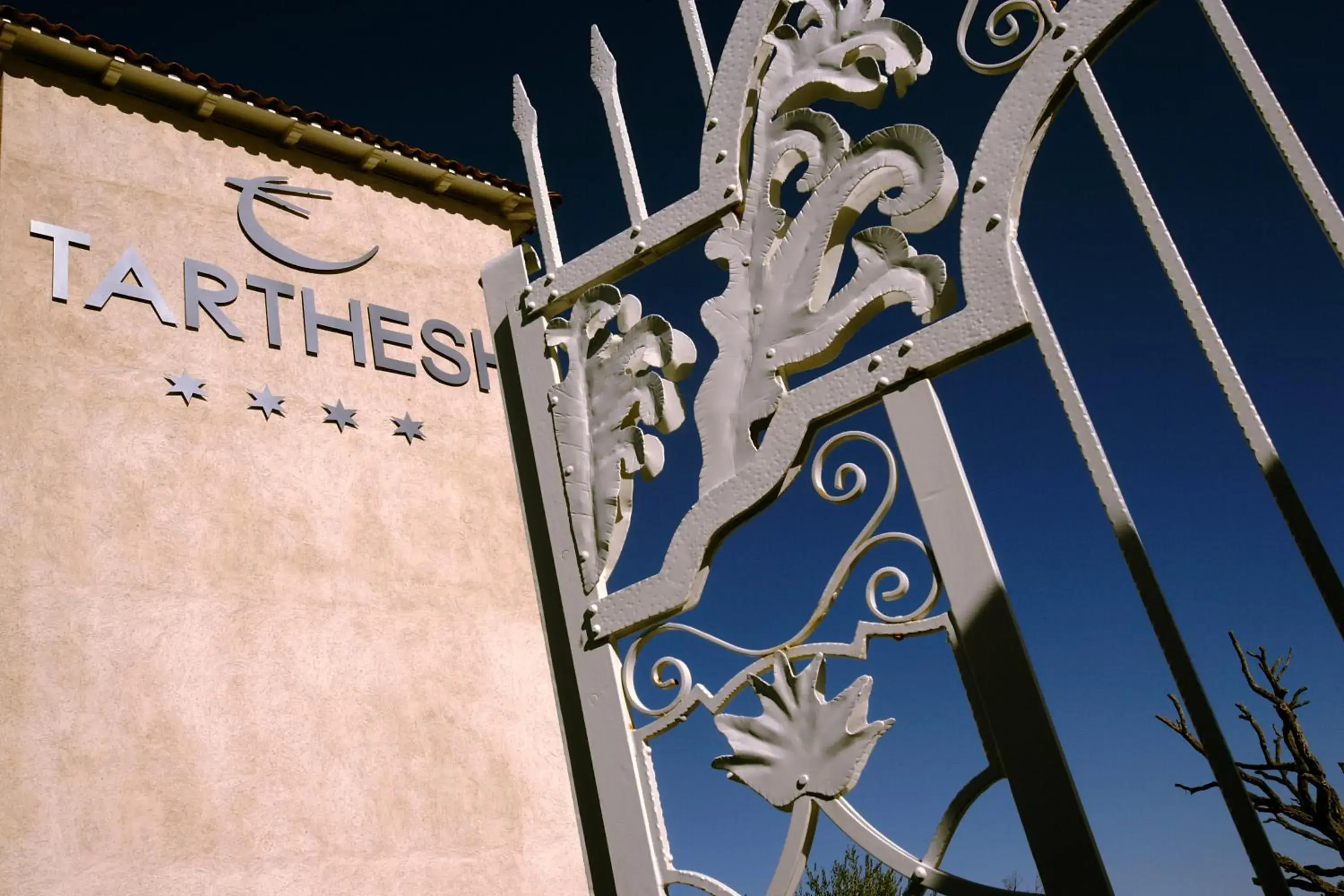 Facade/entrance, Property Logo/Sign in Tartheshotel