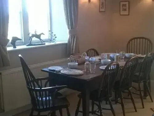 Dining area, Restaurant/Places to Eat in Battens Farm Cottages B&B