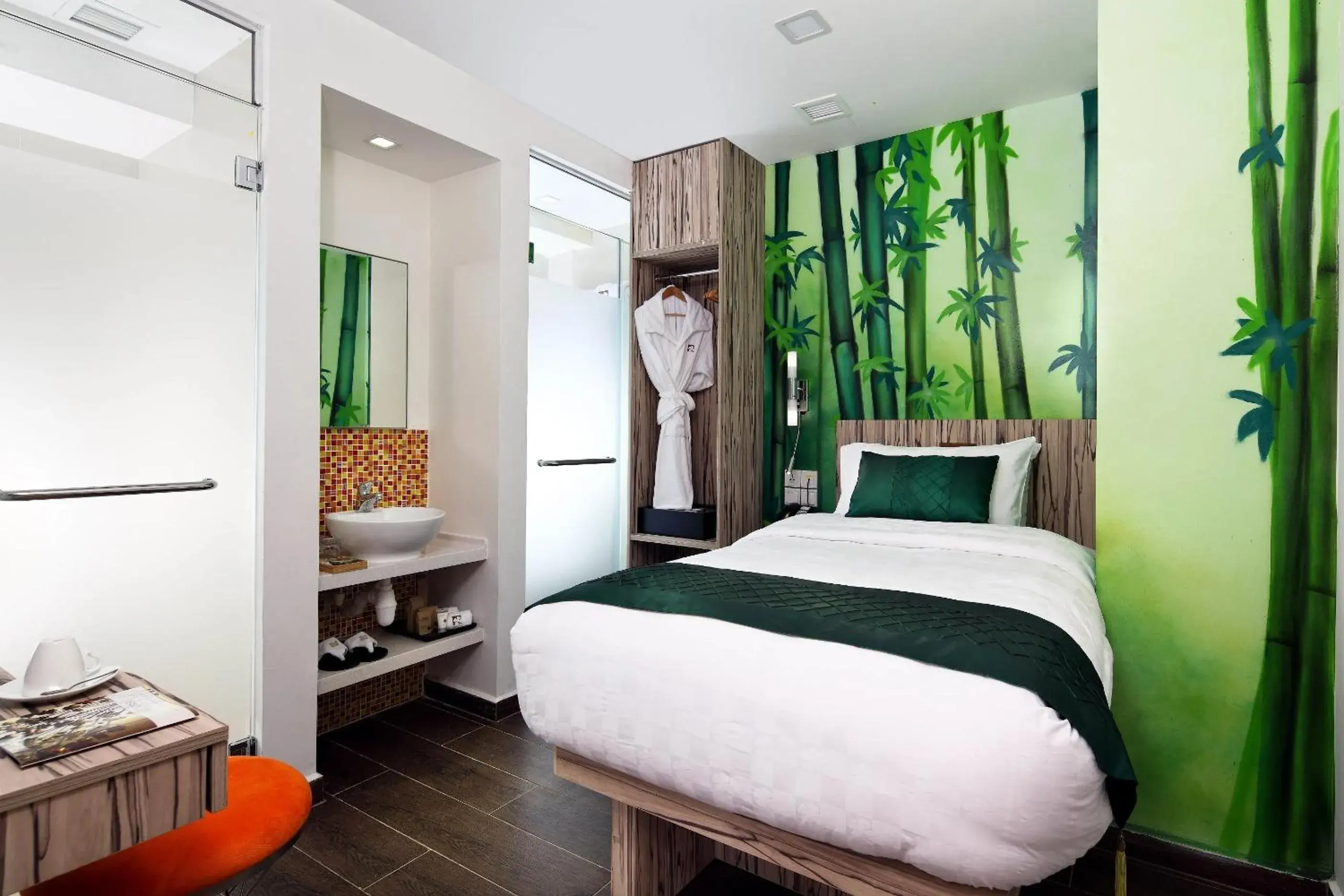 Superior Single Room without Window in Hotel Clover The Arts Superior Single Room without Window in Hotel Clover The Arts