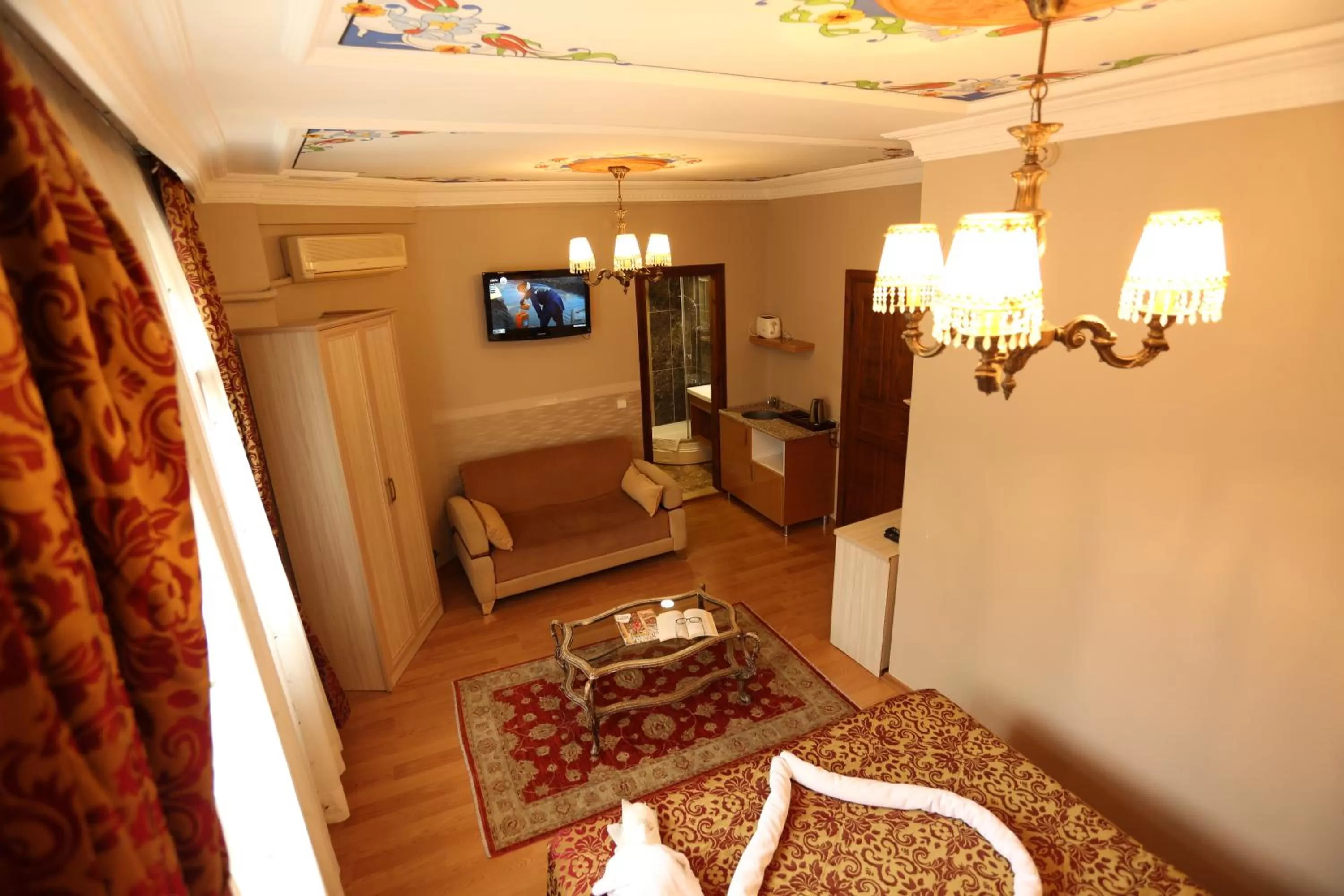 Seating area in Hotel Tashkonak Istanbul