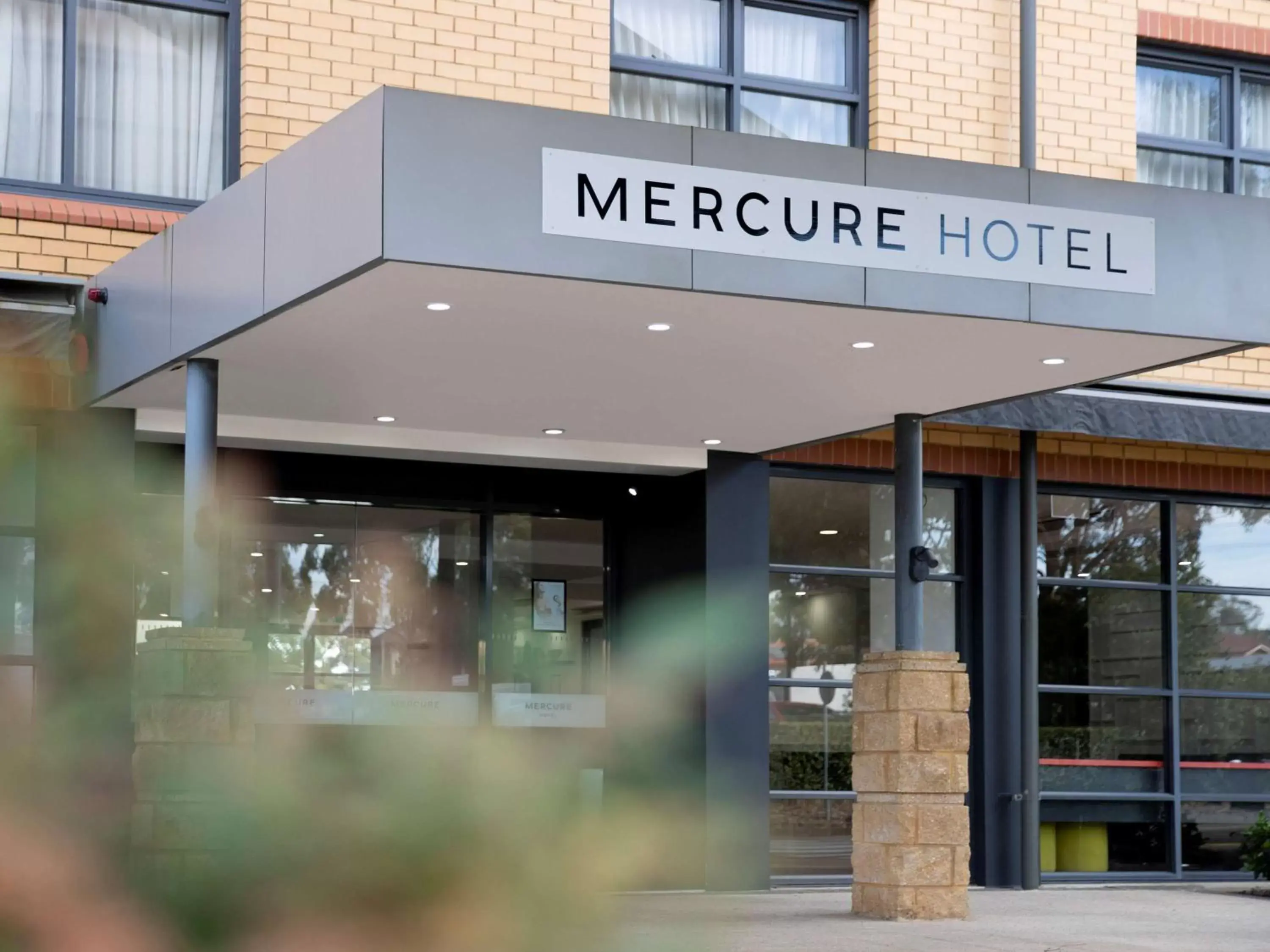 Property building in Mercure Sydney Blacktown