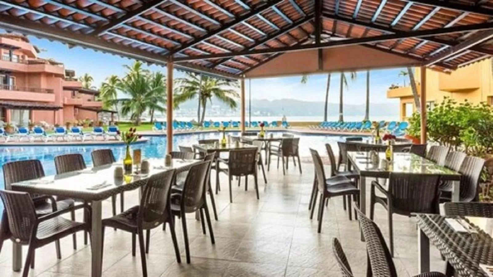 Restaurant/places to eat in Park Royal Homestay Los Tules Puerto Vallarta