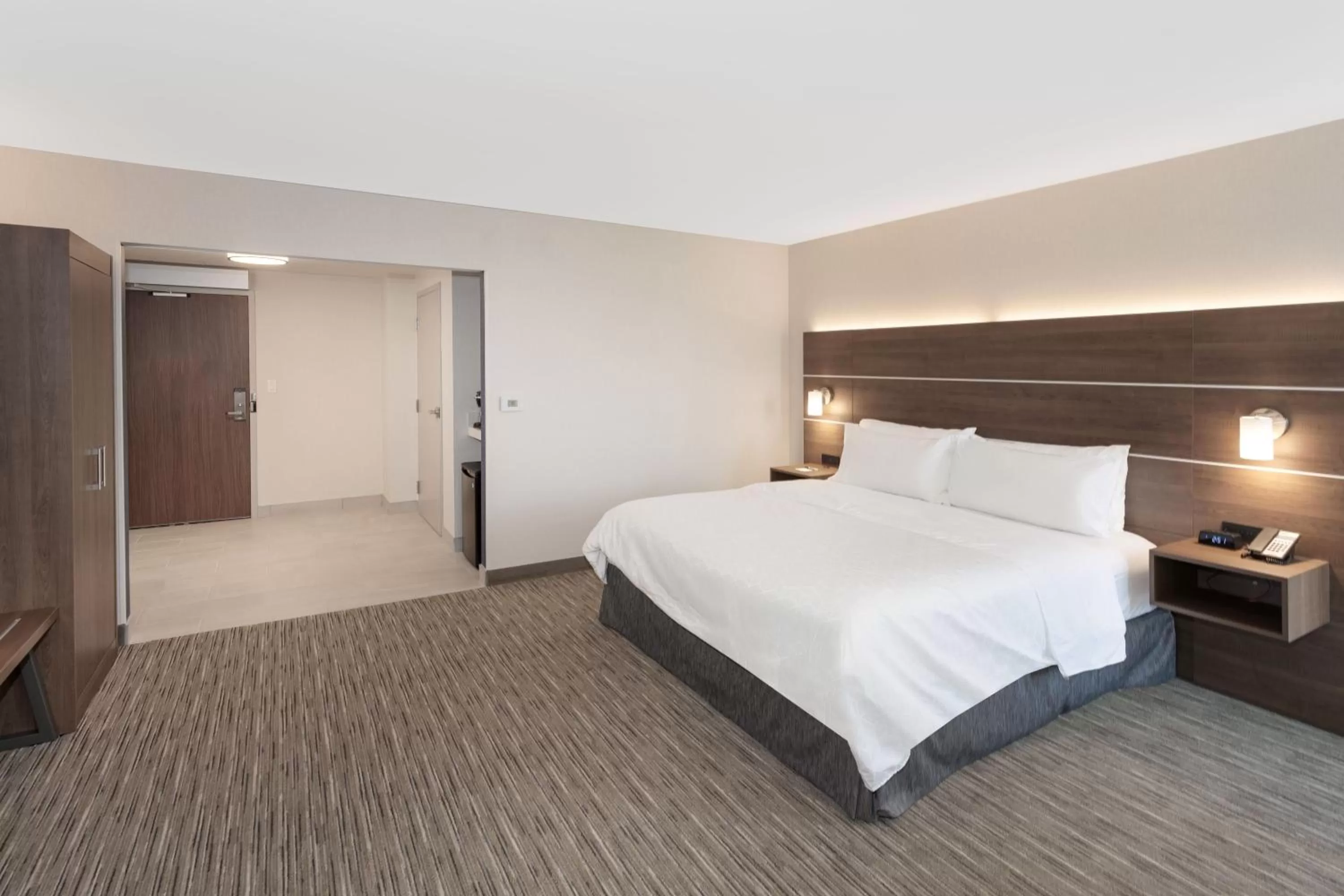 Photo of the whole room, Bed in Holiday Inn Express Hotel & Suites Ottawa Airport by IHG